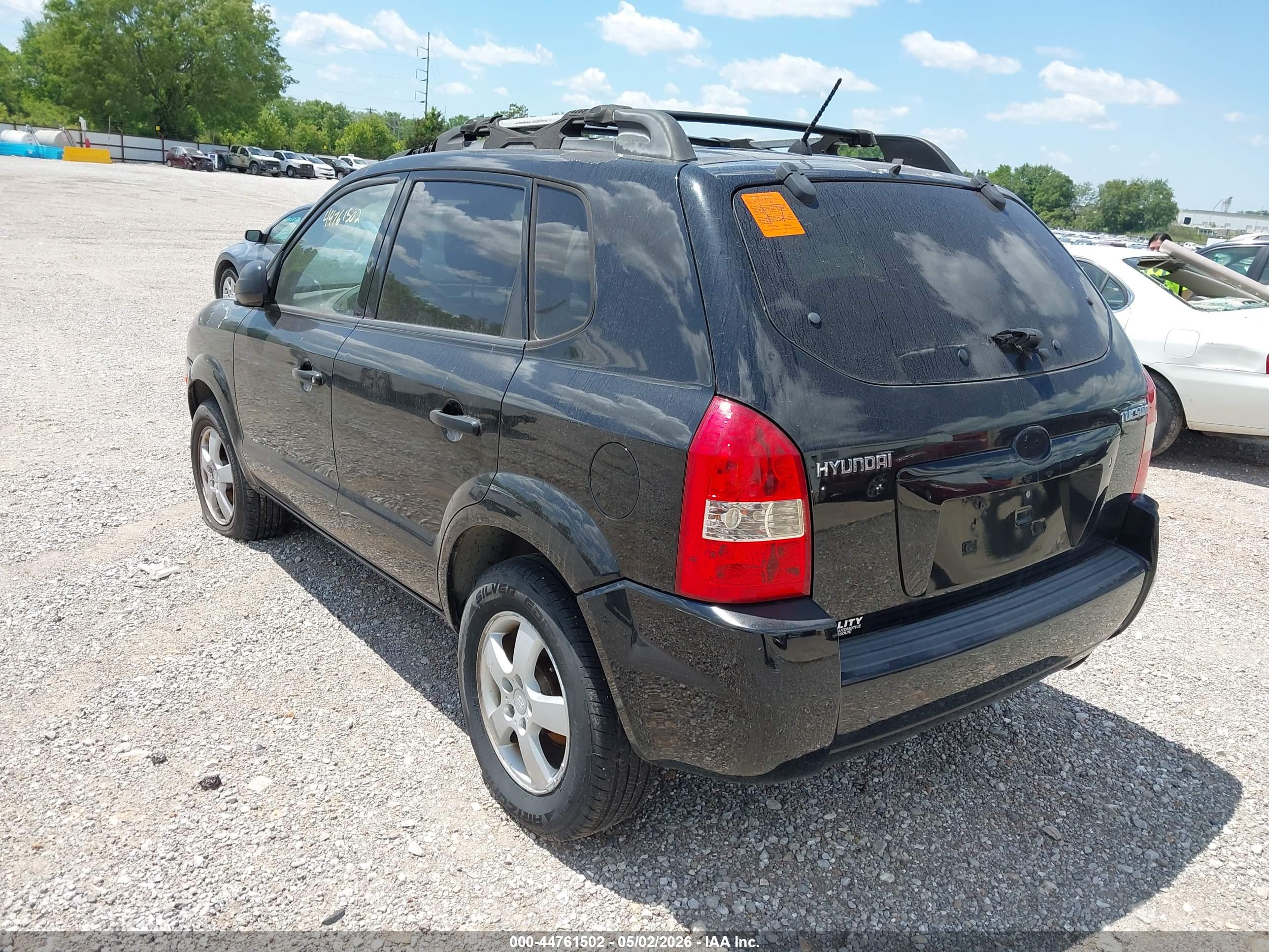 HYUNDAI TUCSON image 3