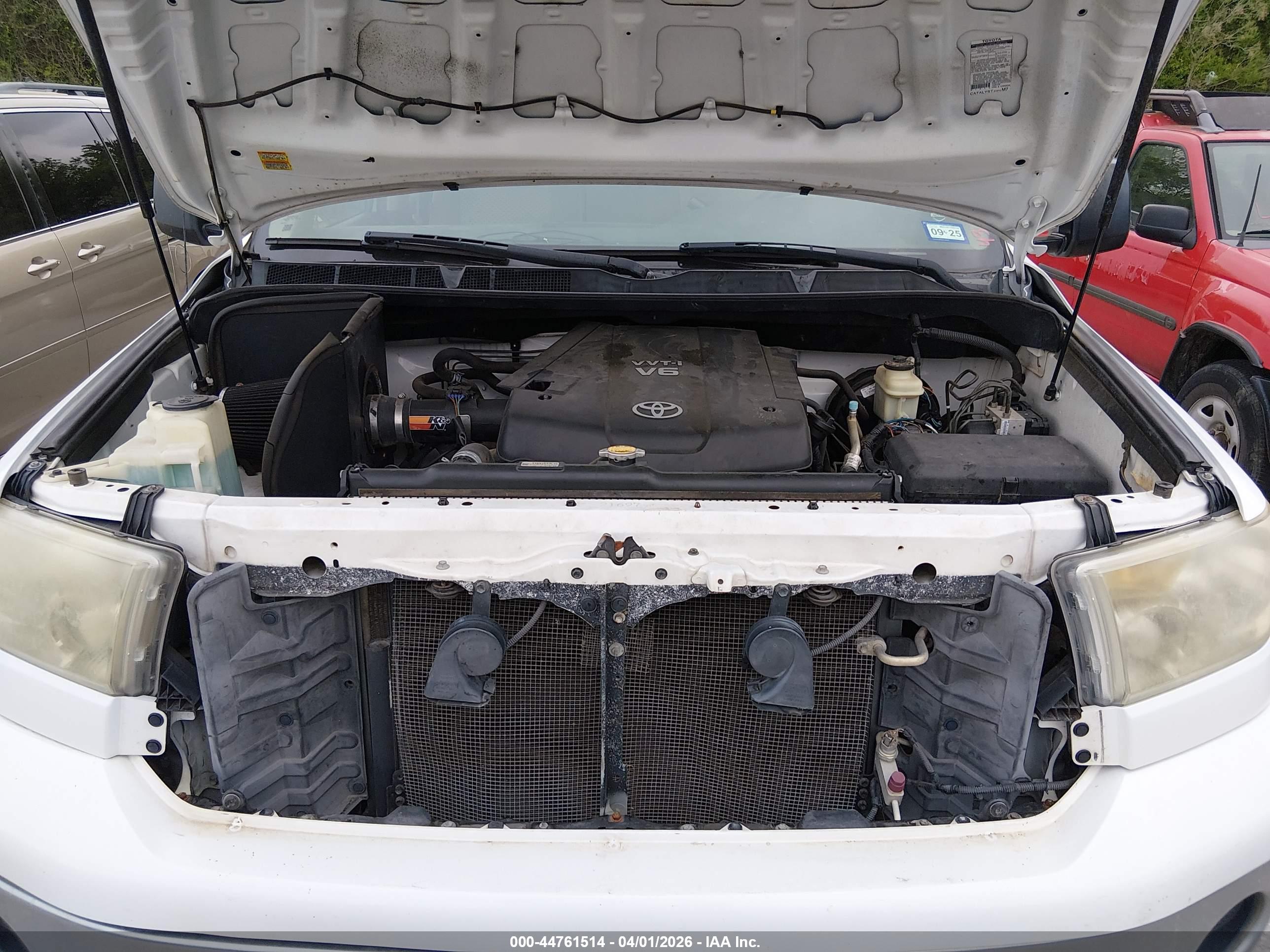 TOYOTA TUNDRA image 10