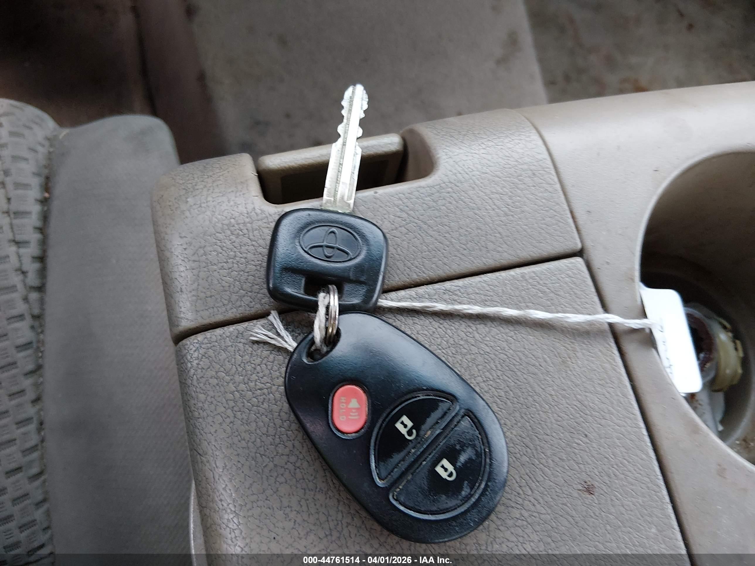 TOYOTA TUNDRA image 11