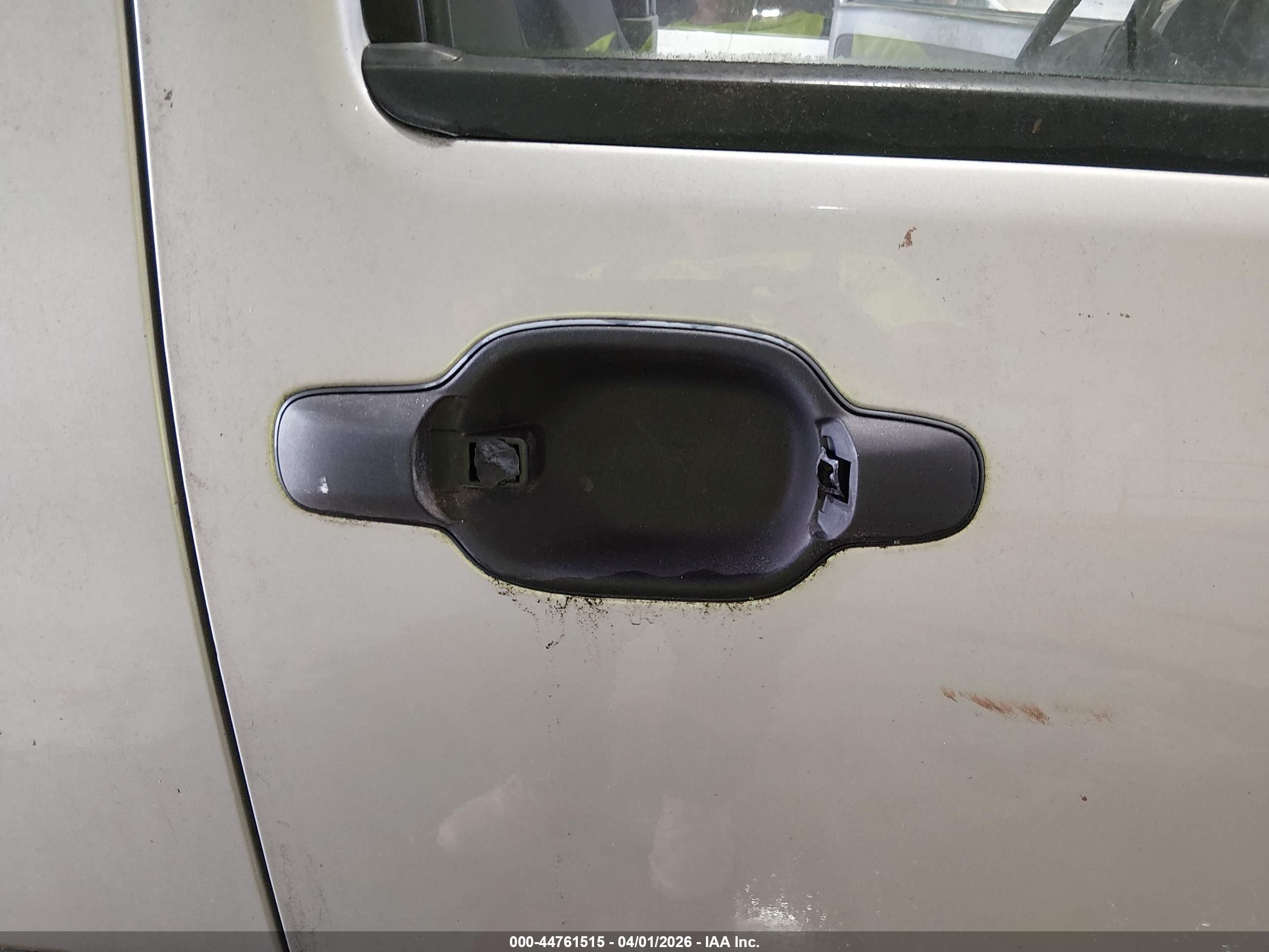 GMC CANYON image 6