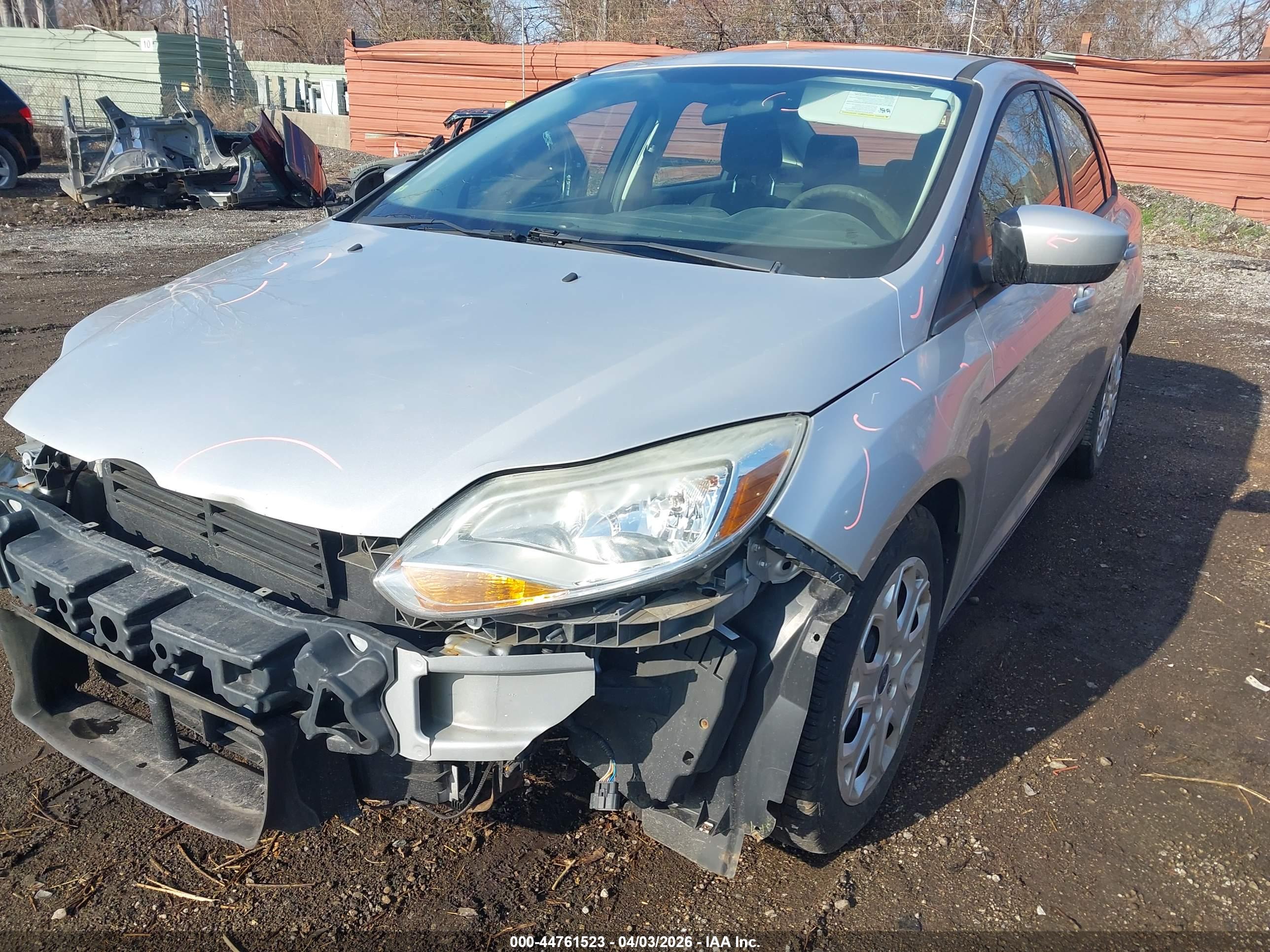 FORD FOCUS image 6