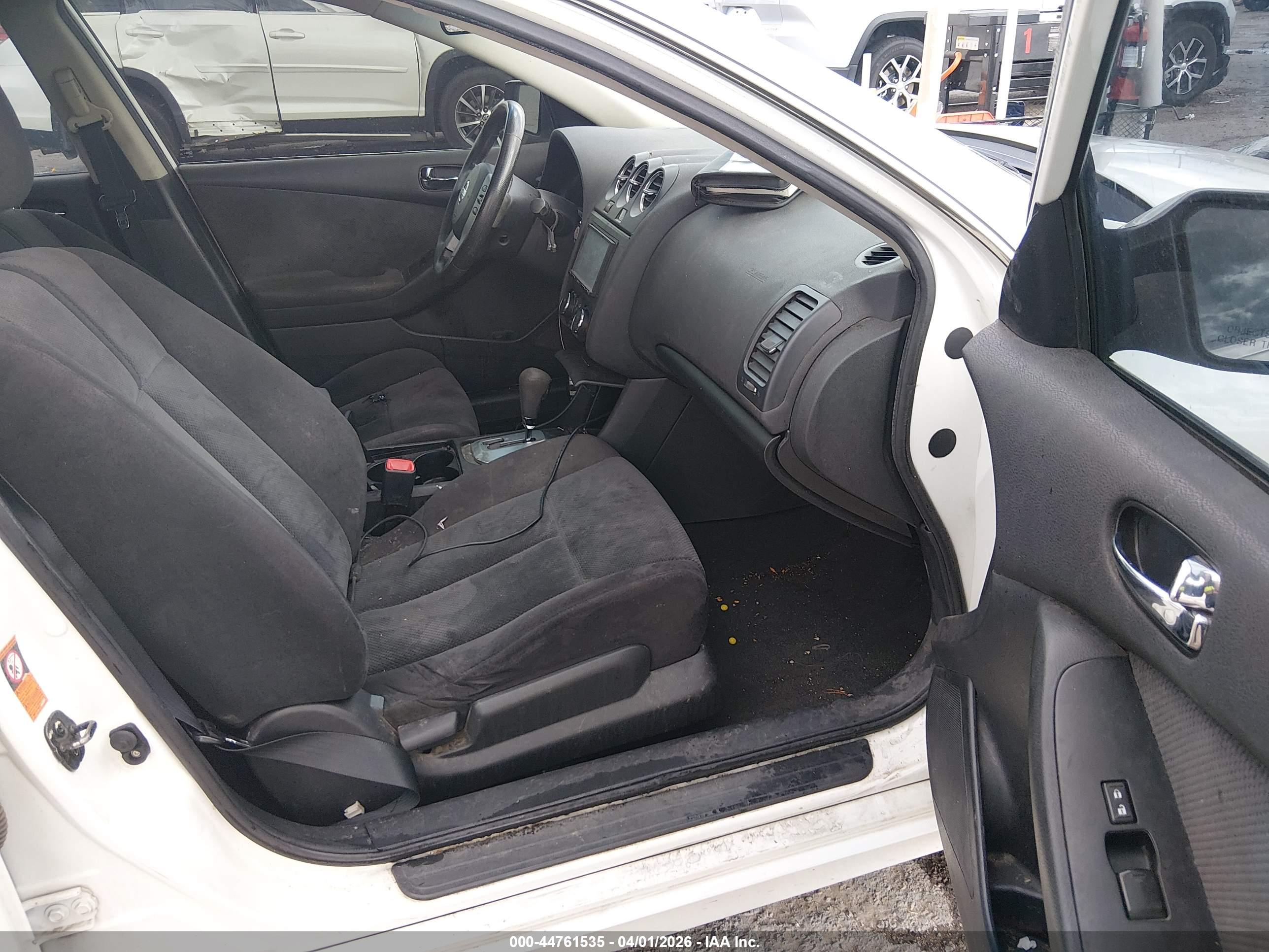 NISSAN ALTIMA image 5
