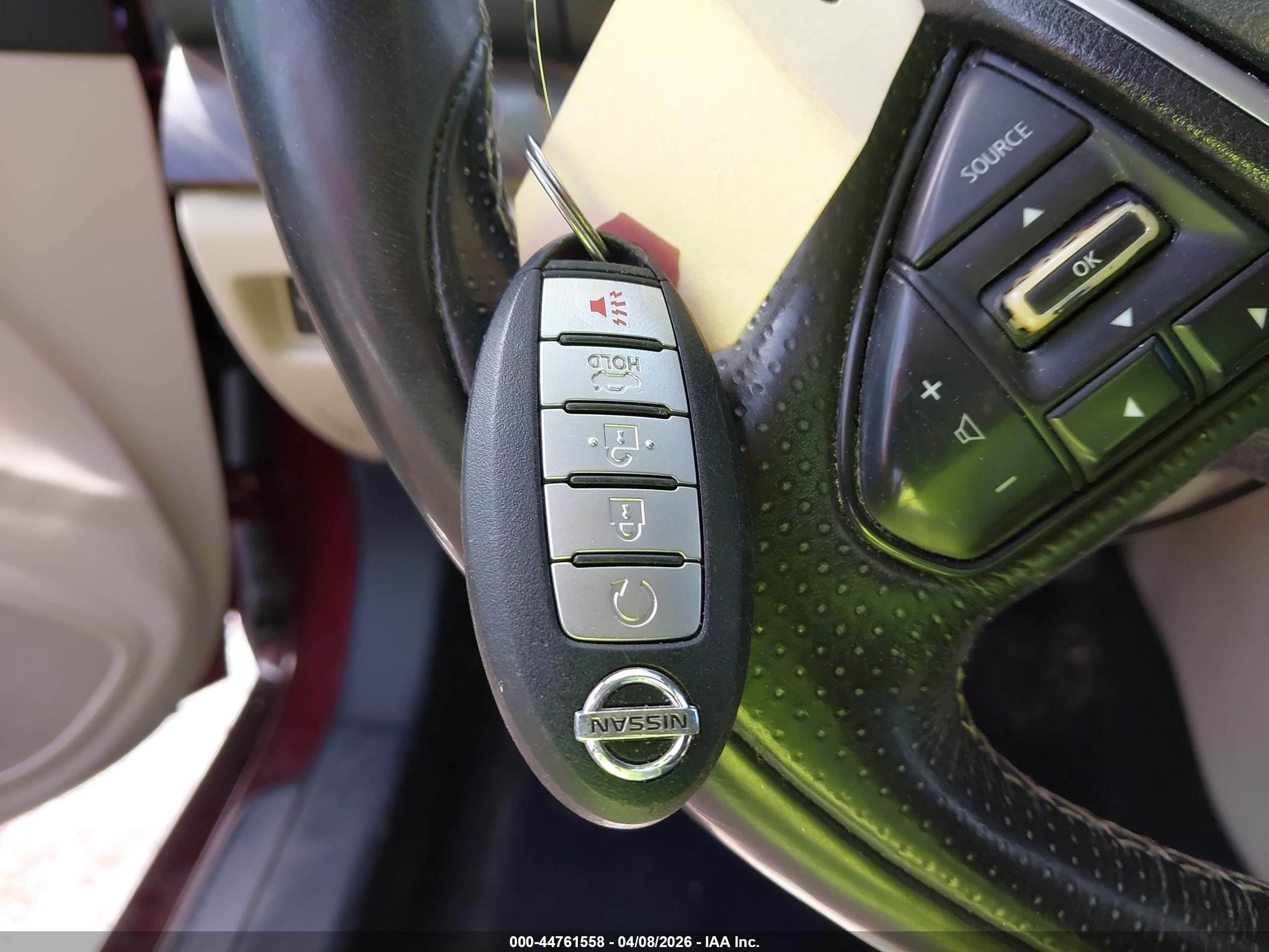 NISSAN MAXIMA image 11