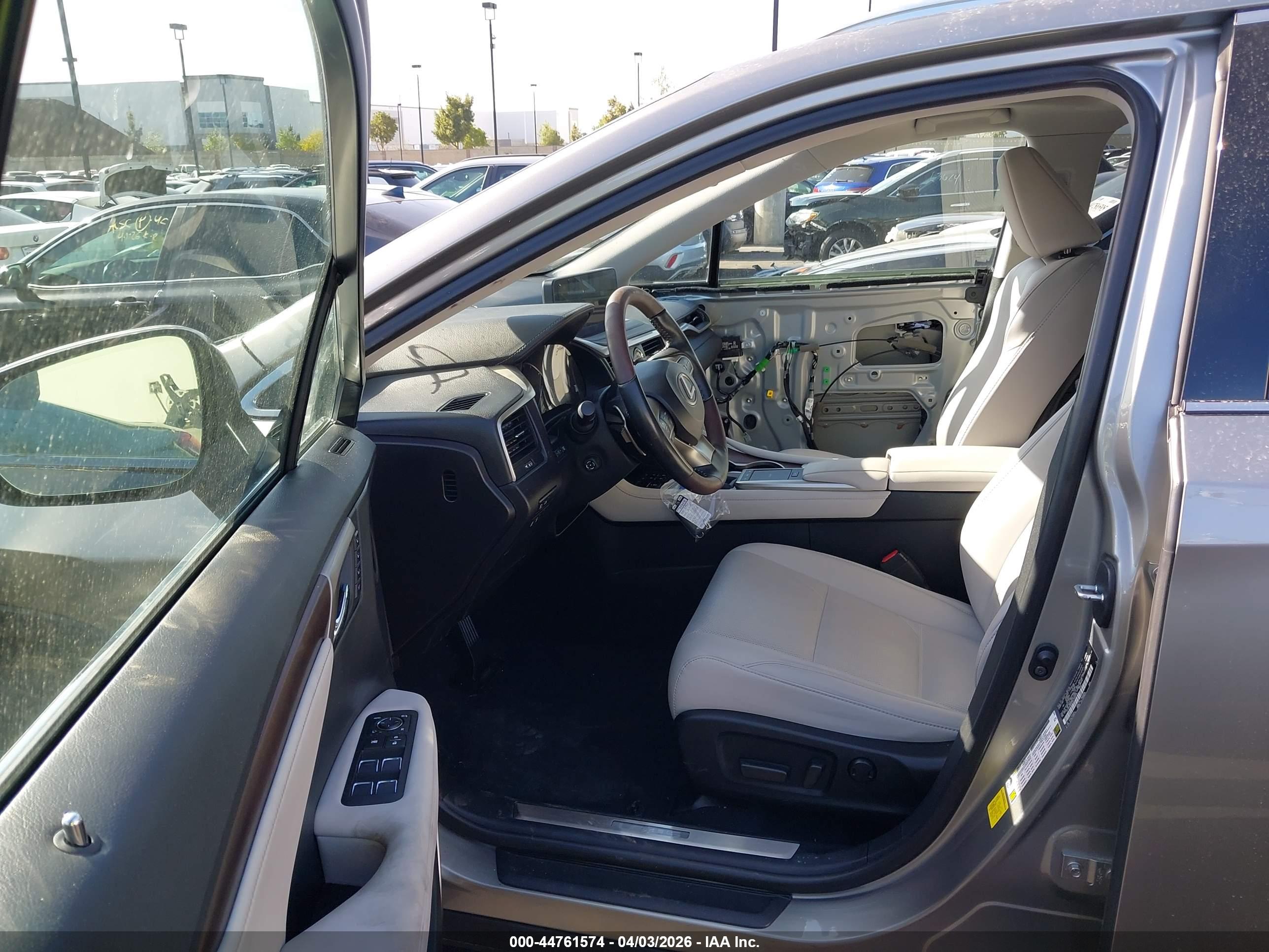 LEXUS RX image 5