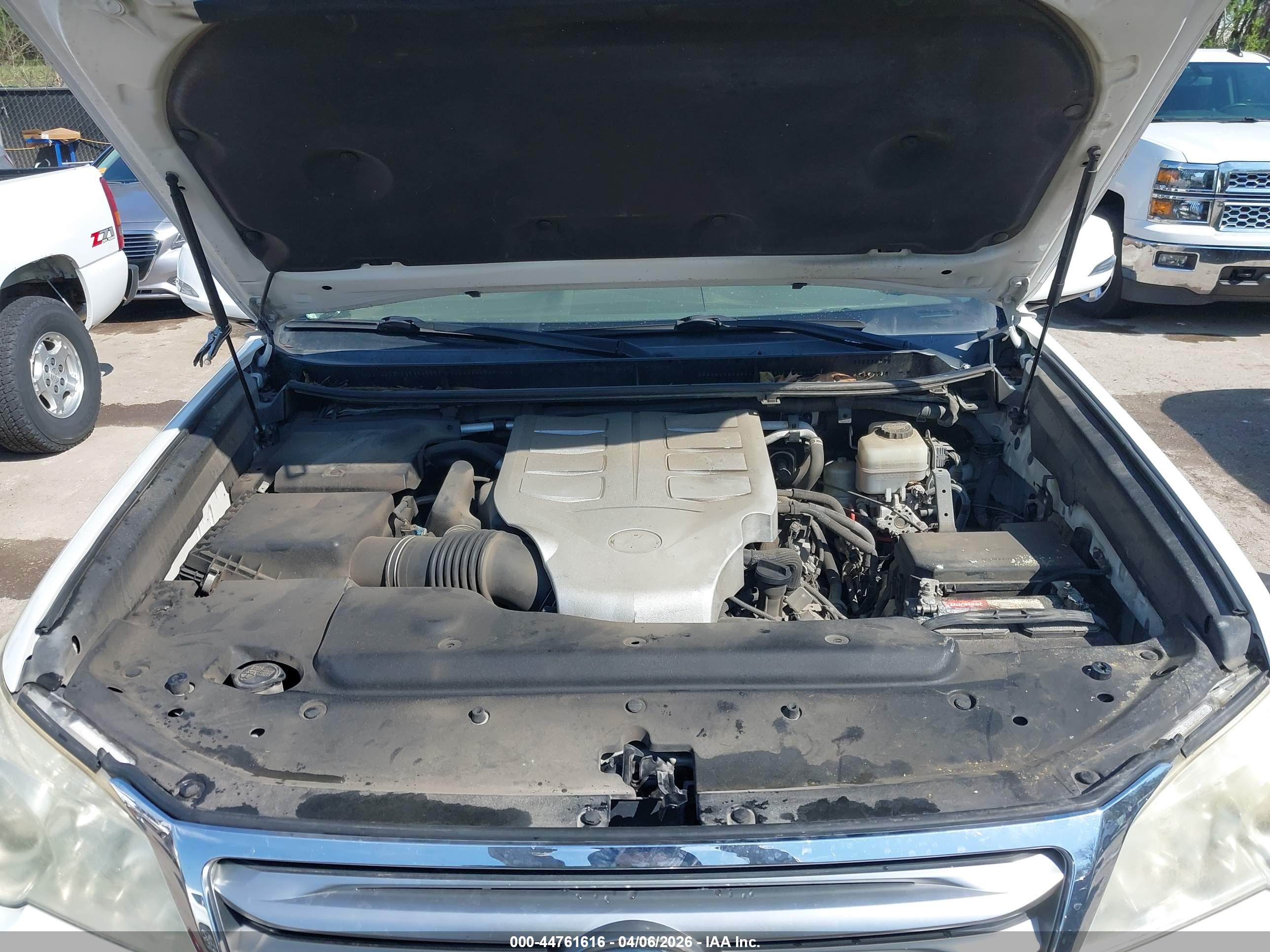 LEXUS GX image 10