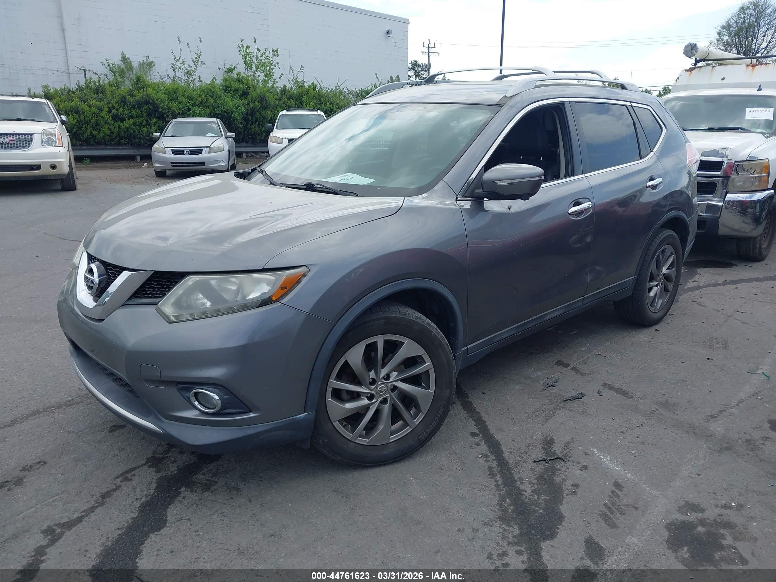 NISSAN ROGUE image 2