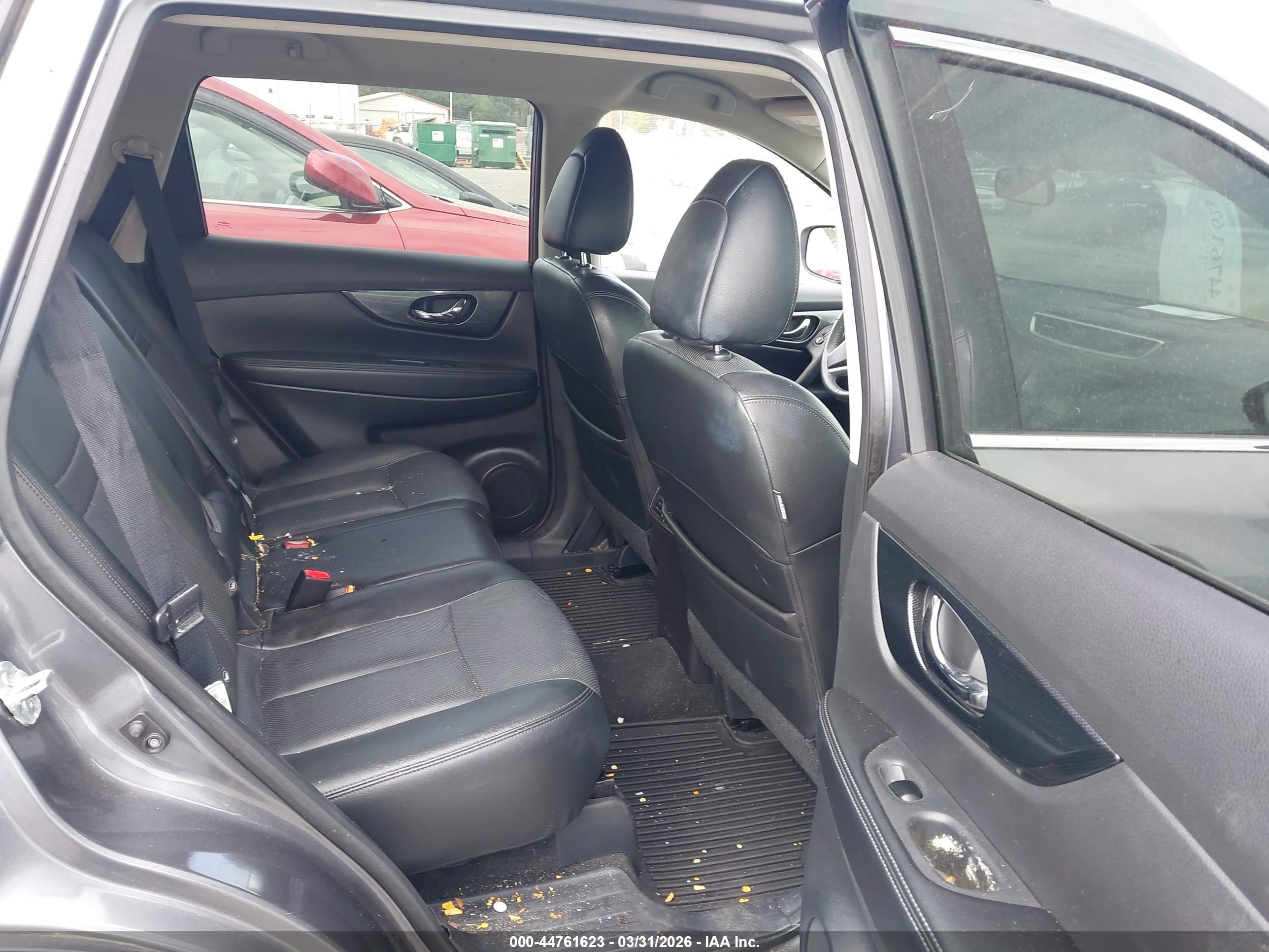 NISSAN ROGUE image 8