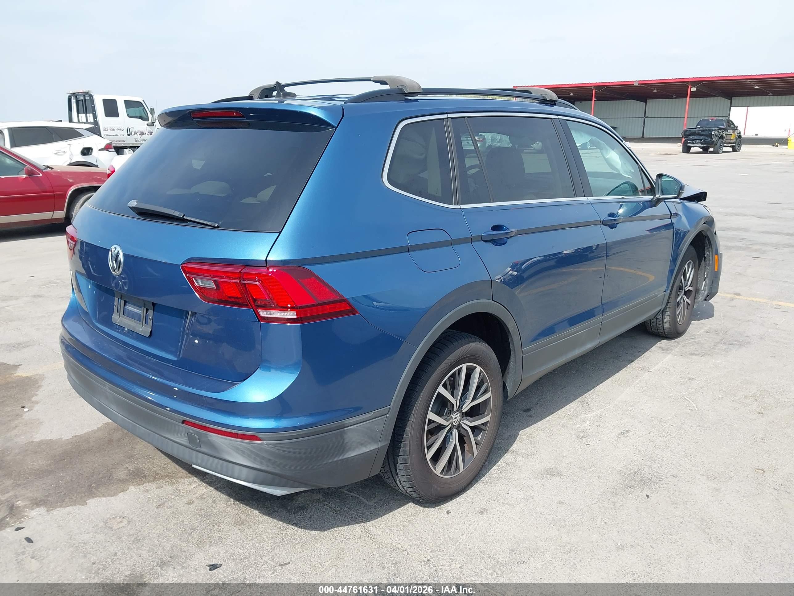 VOLKSWAGEN TIGUAN image 4