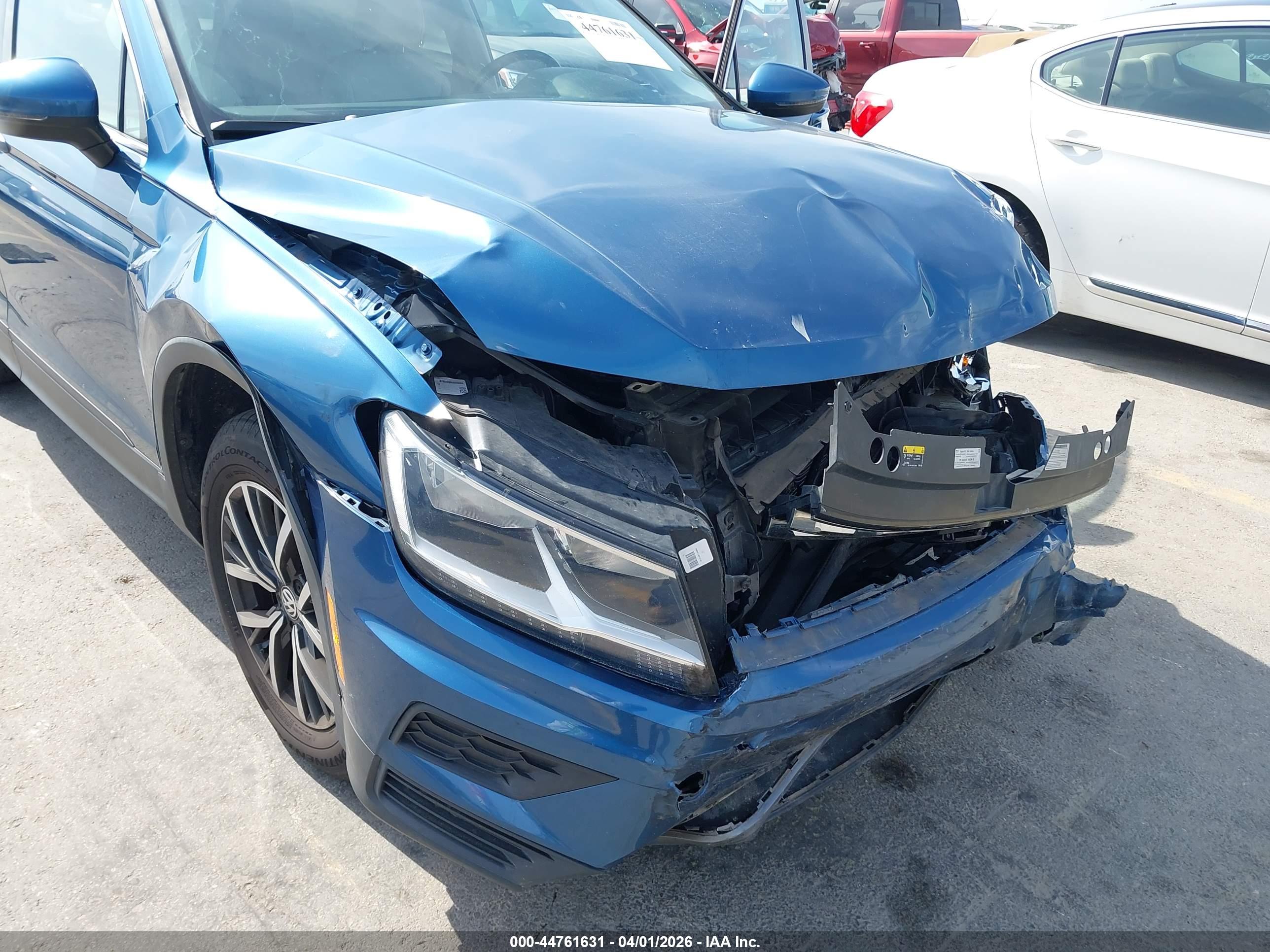 VOLKSWAGEN TIGUAN image 6