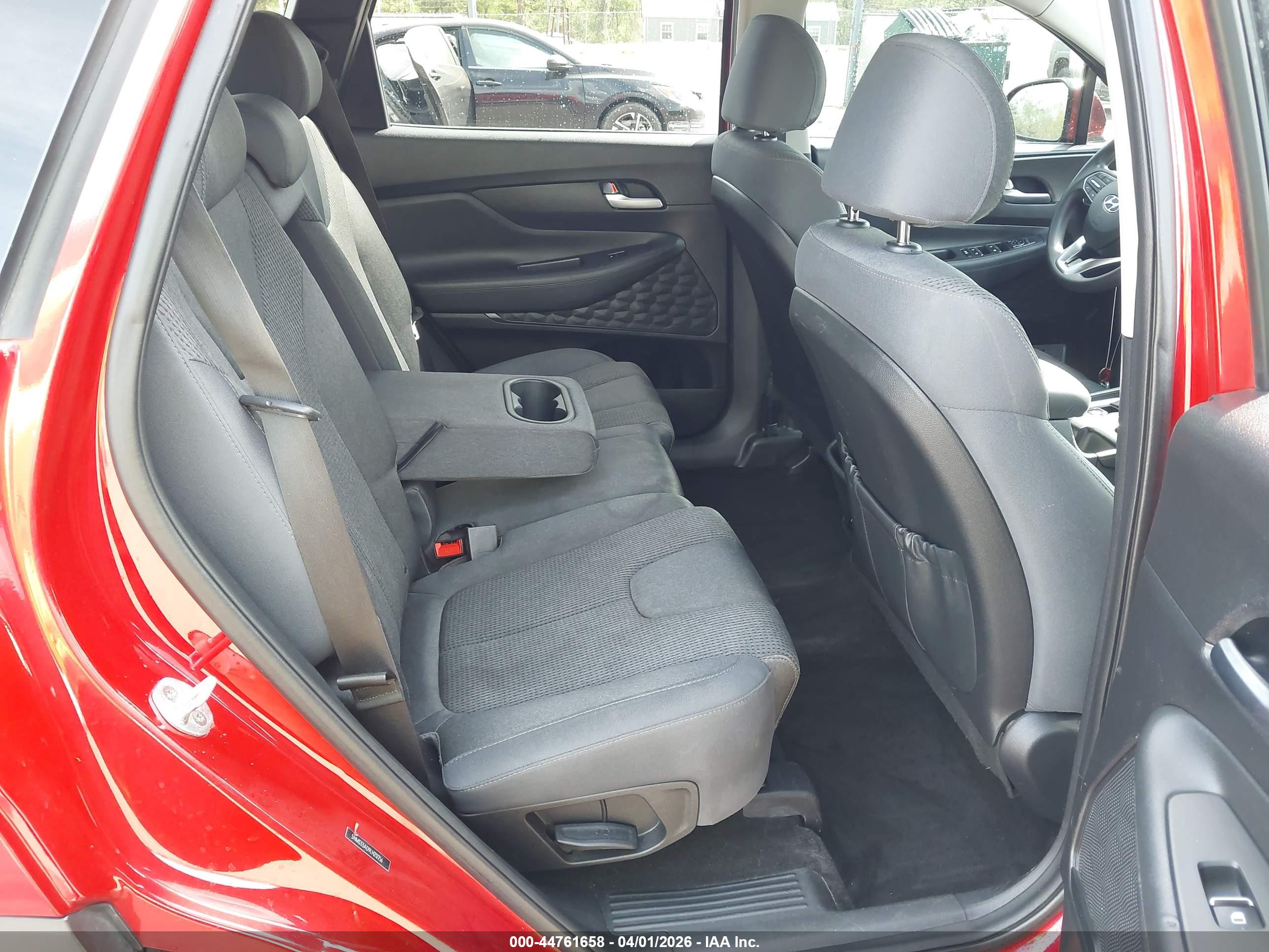 HYUNDAI SANTA image 8