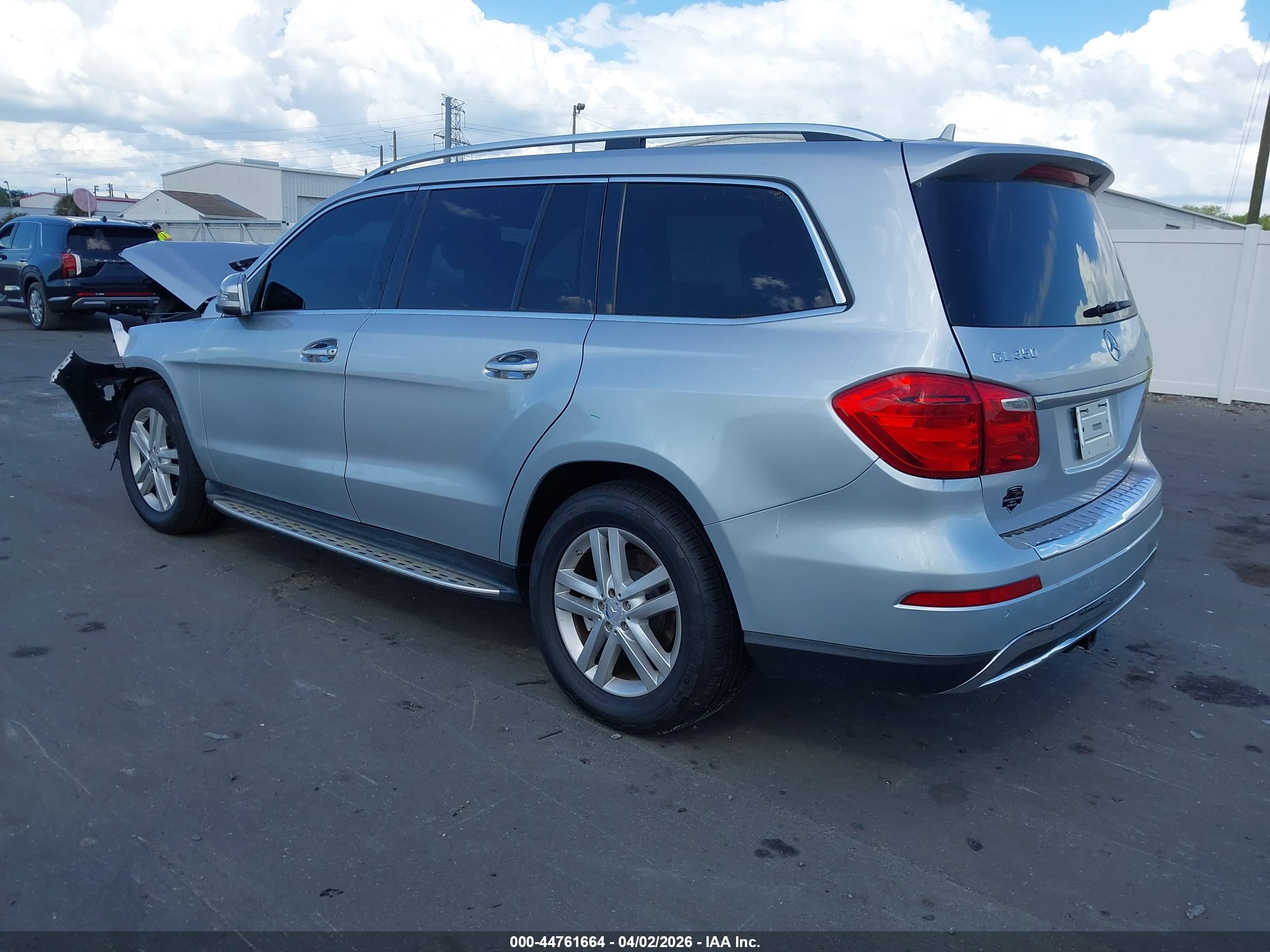MERCEDES-BENZ GL image 3