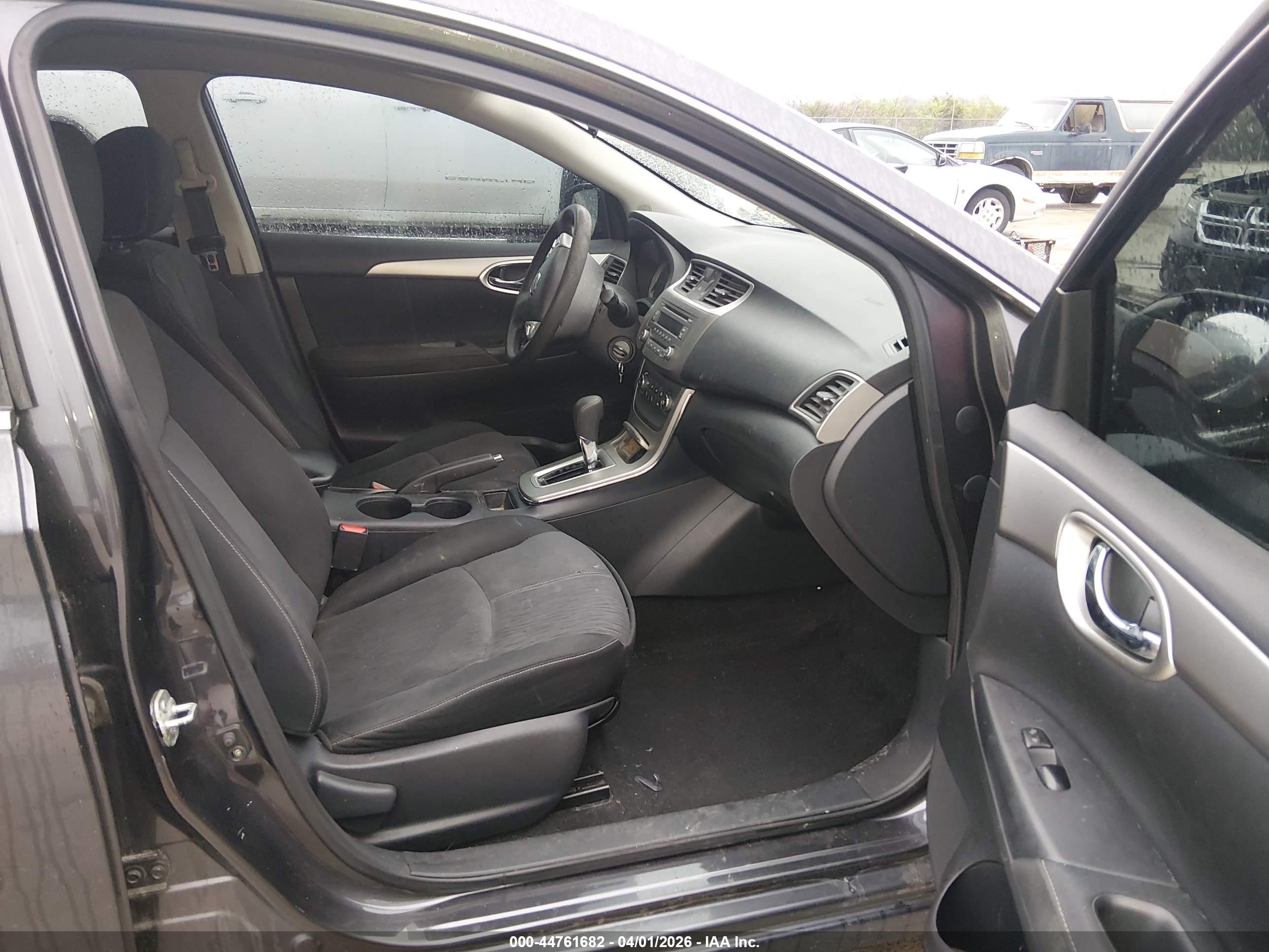 NISSAN SENTRA image 5