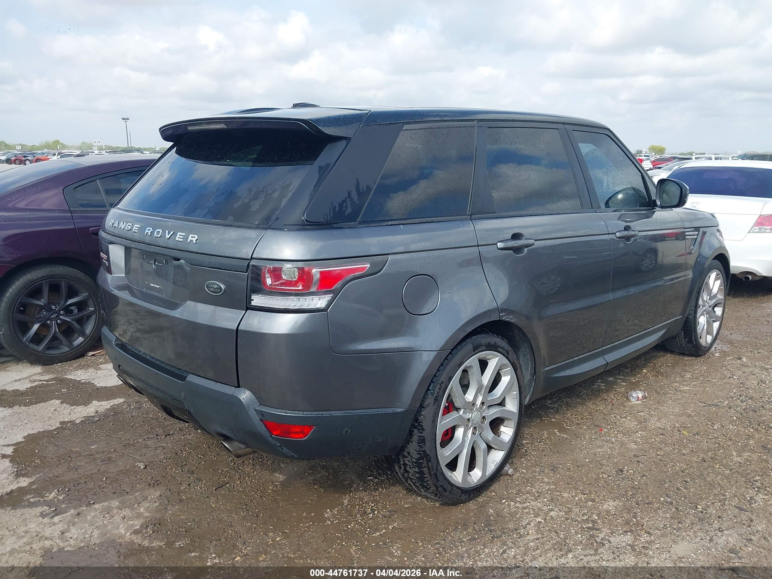 LAND ROVER image 4