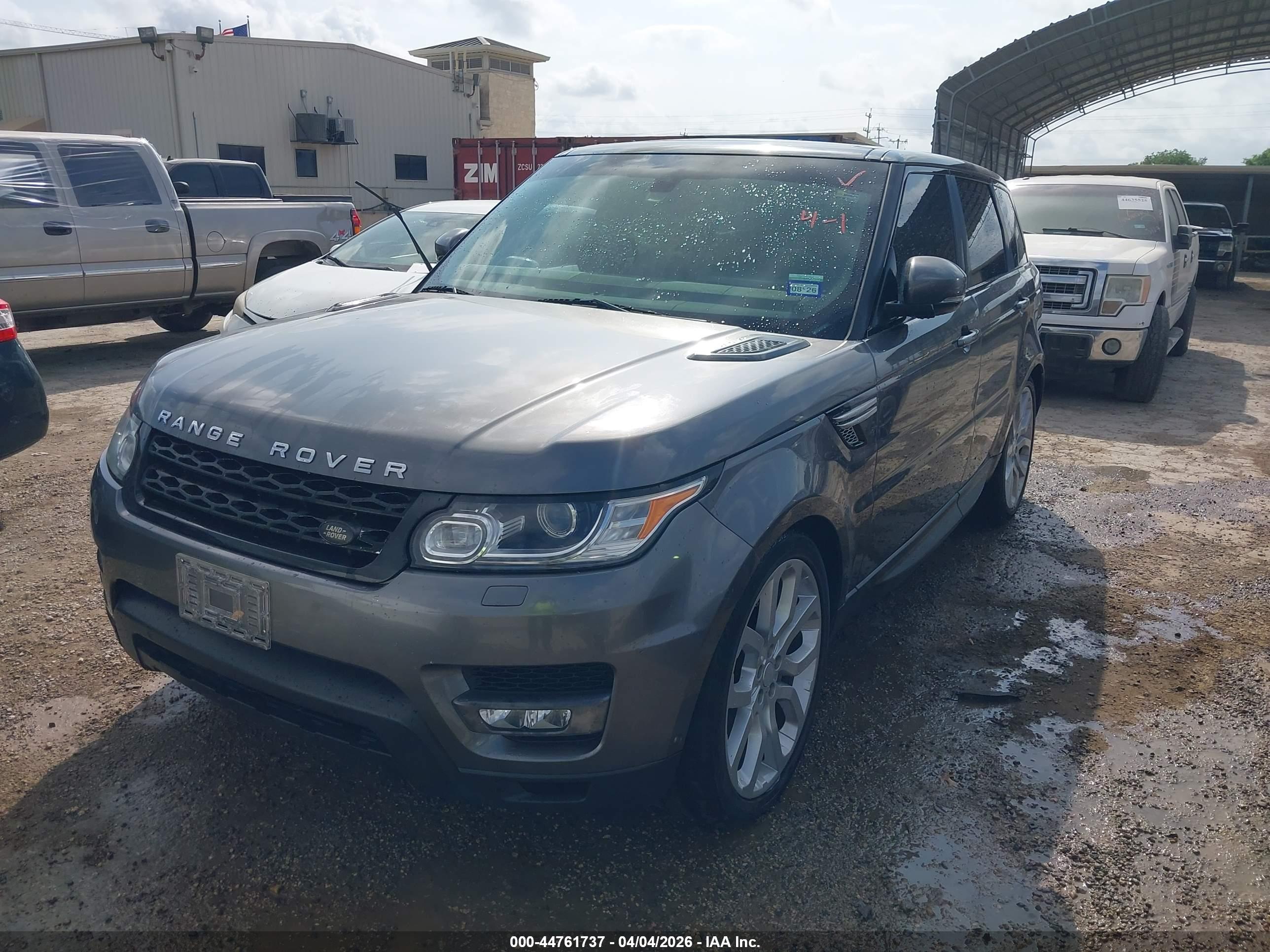 LAND ROVER image 6