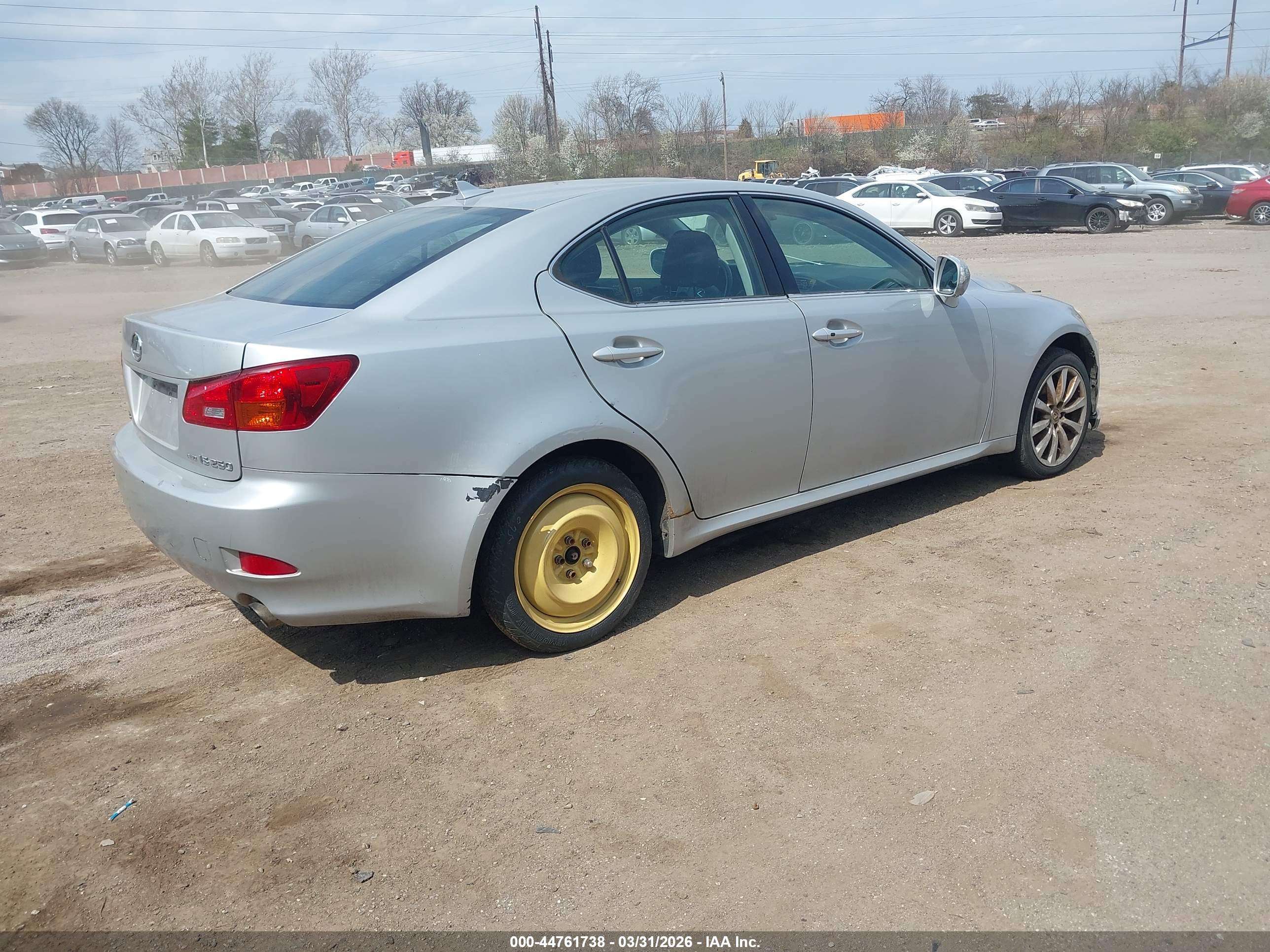 LEXUS IS image 4