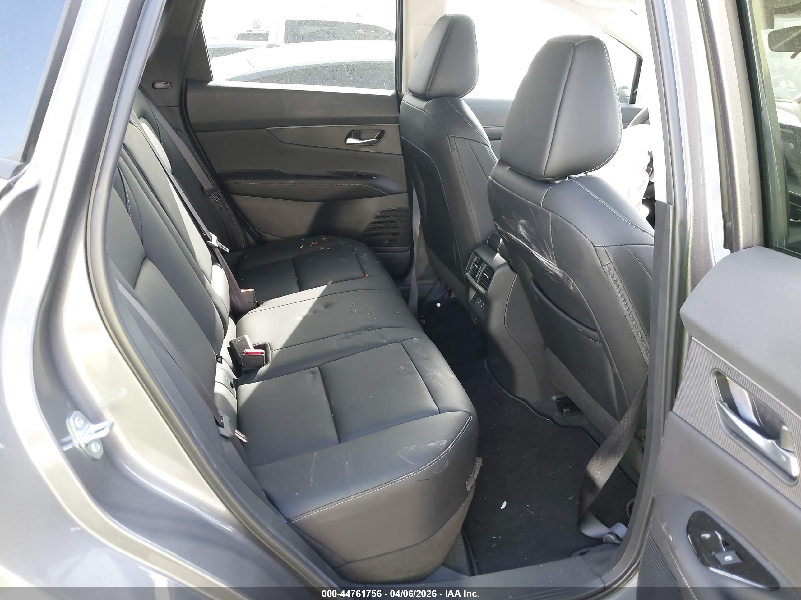 NISSAN MURANO image 8