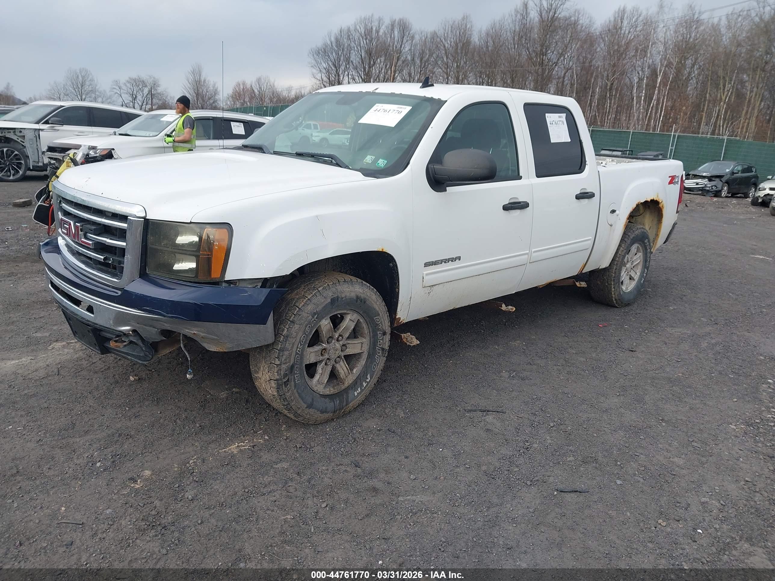 GMC SIERRA image 2