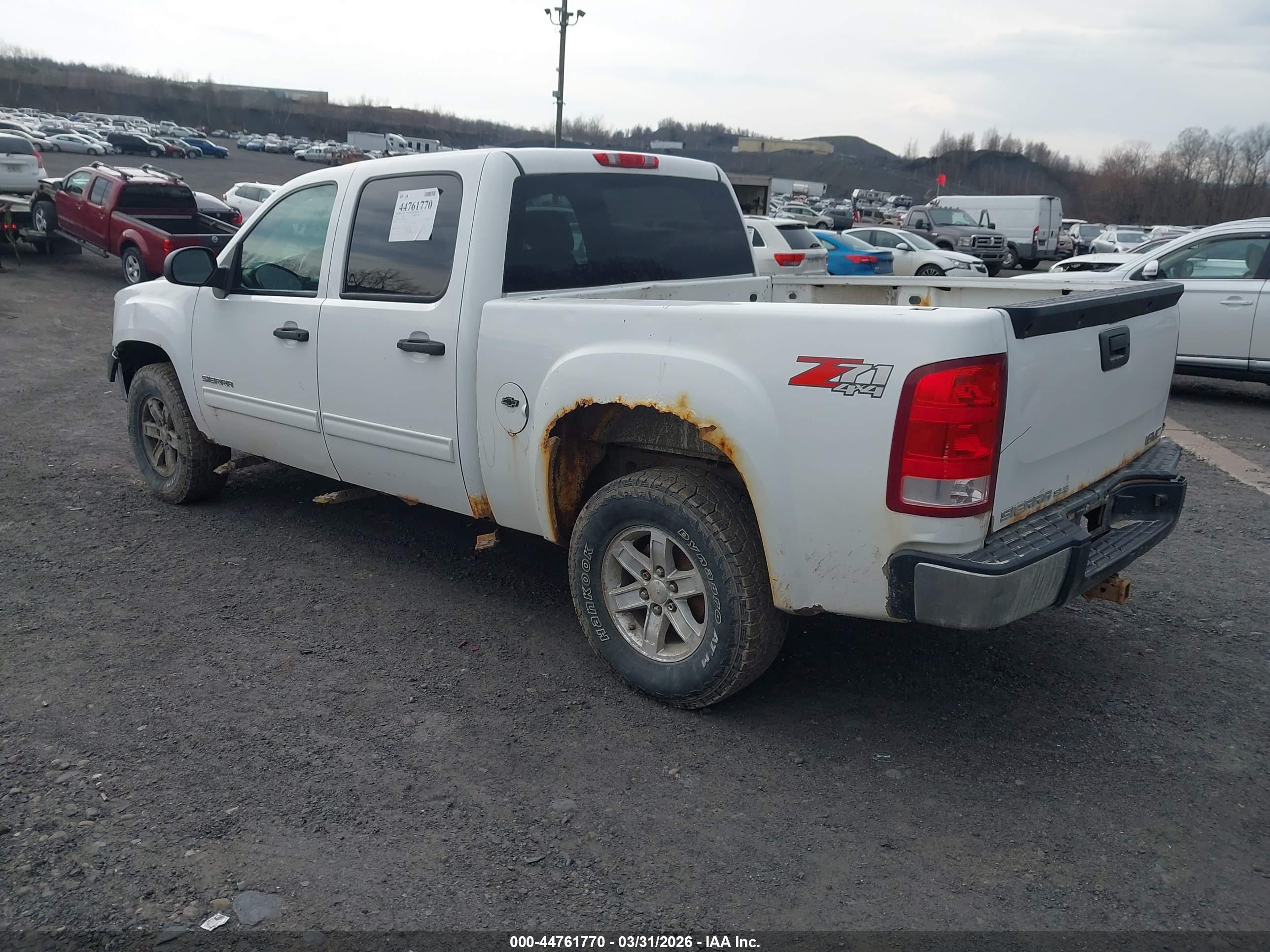 GMC SIERRA image 3