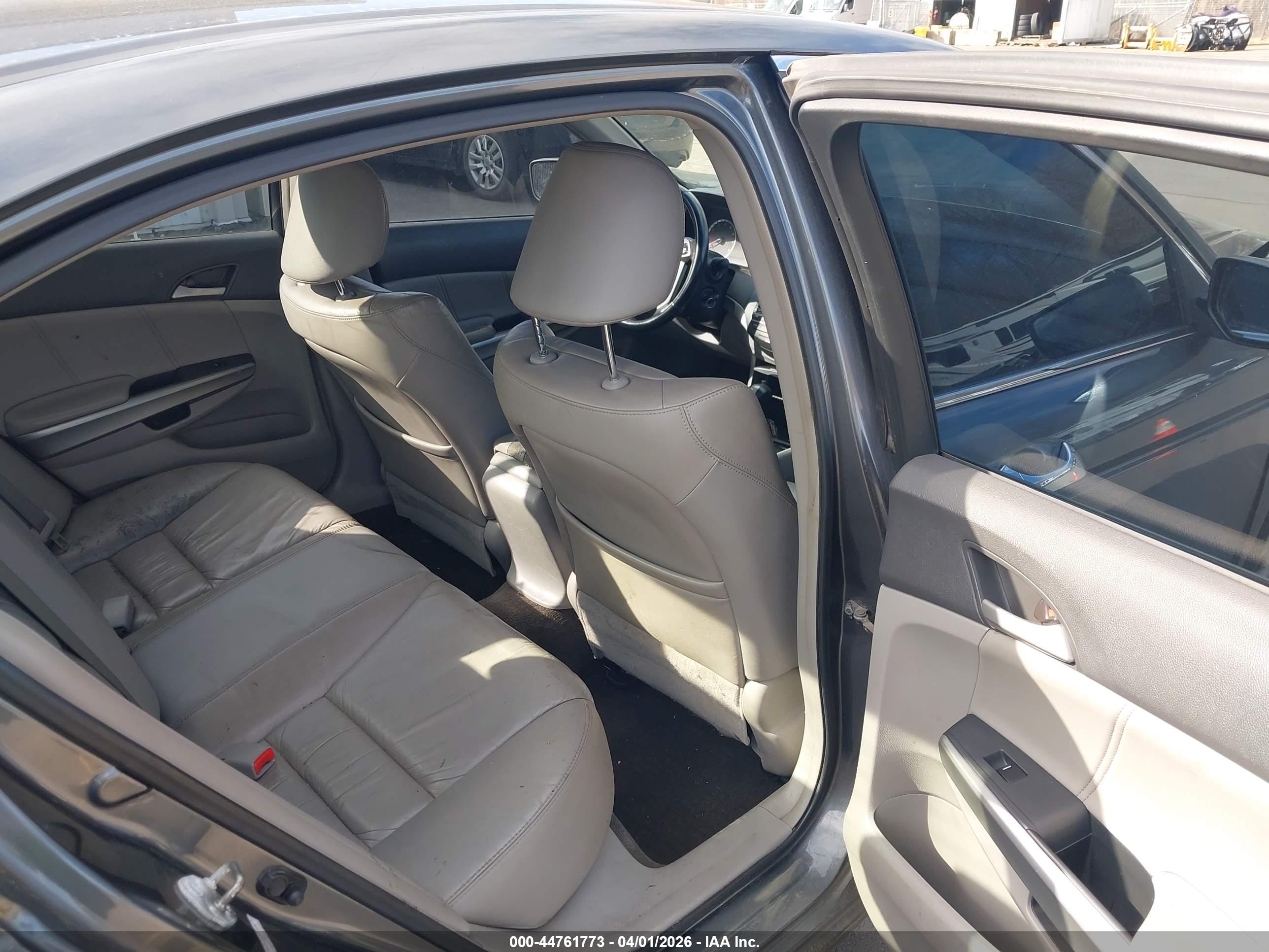 HONDA ACCORD image 8