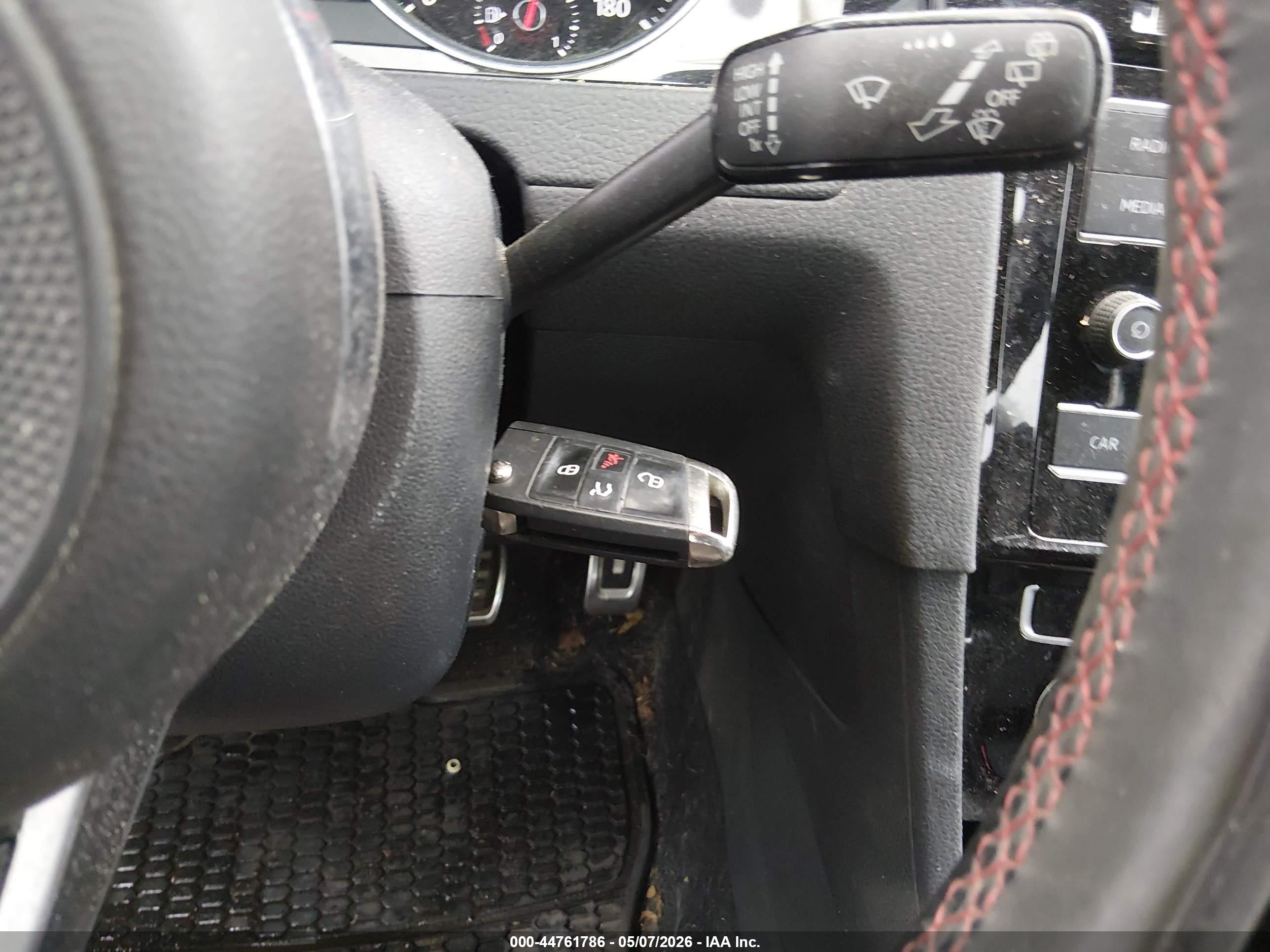 VOLKSWAGEN GOLF image 11