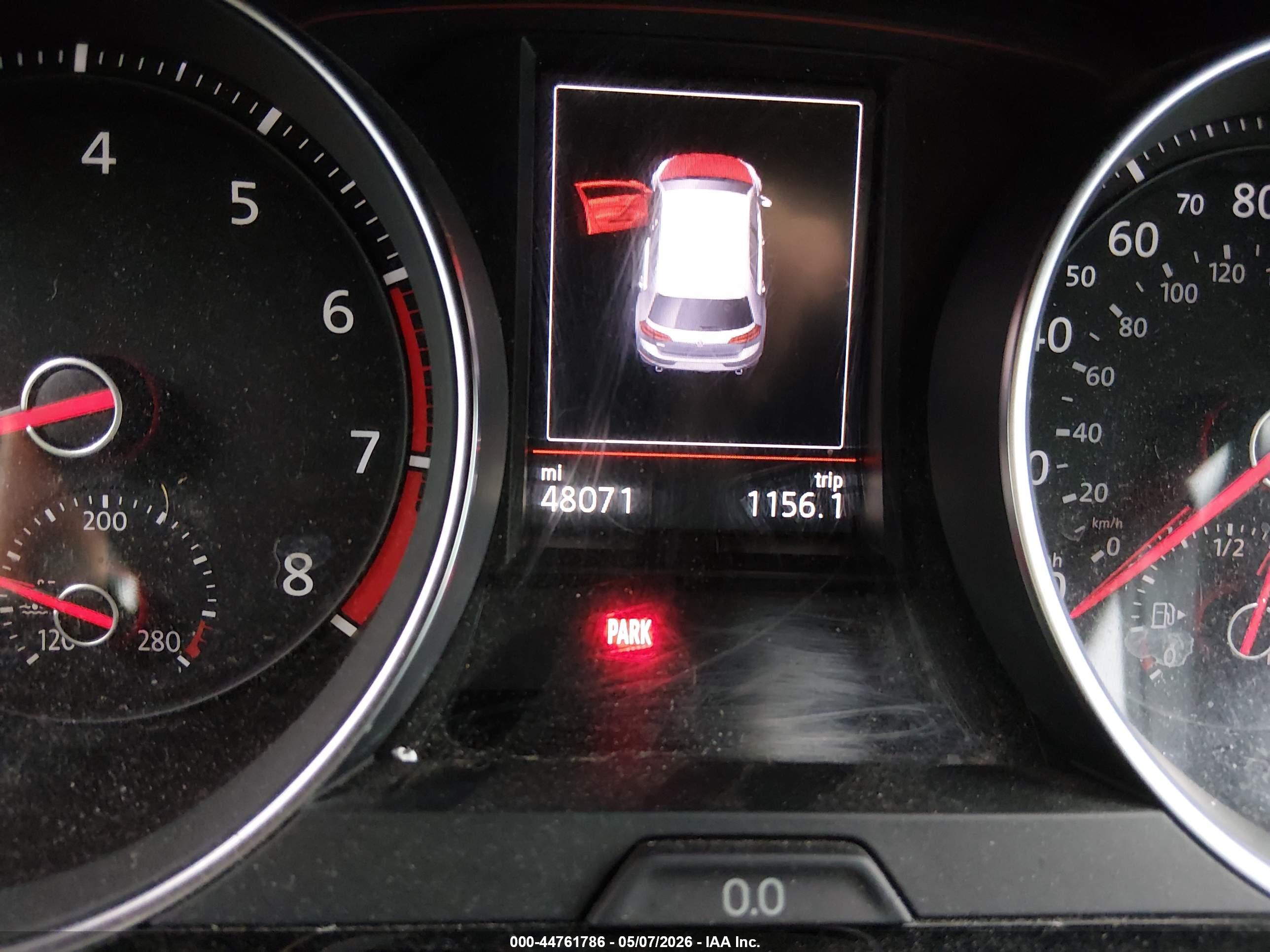 VOLKSWAGEN GOLF image 7