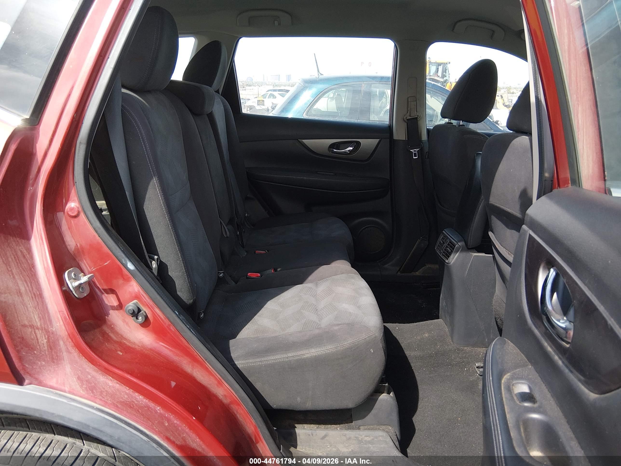 NISSAN ROGUE image 8