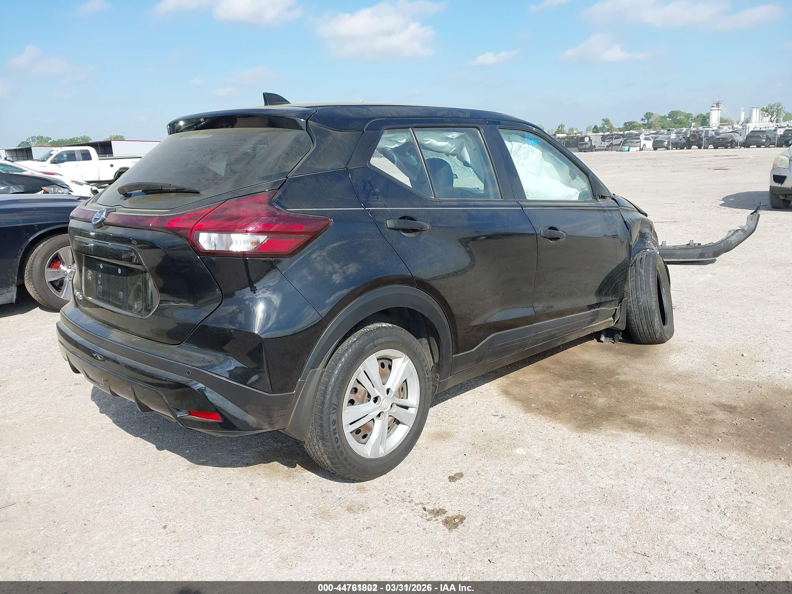 NISSAN KICKS image 4