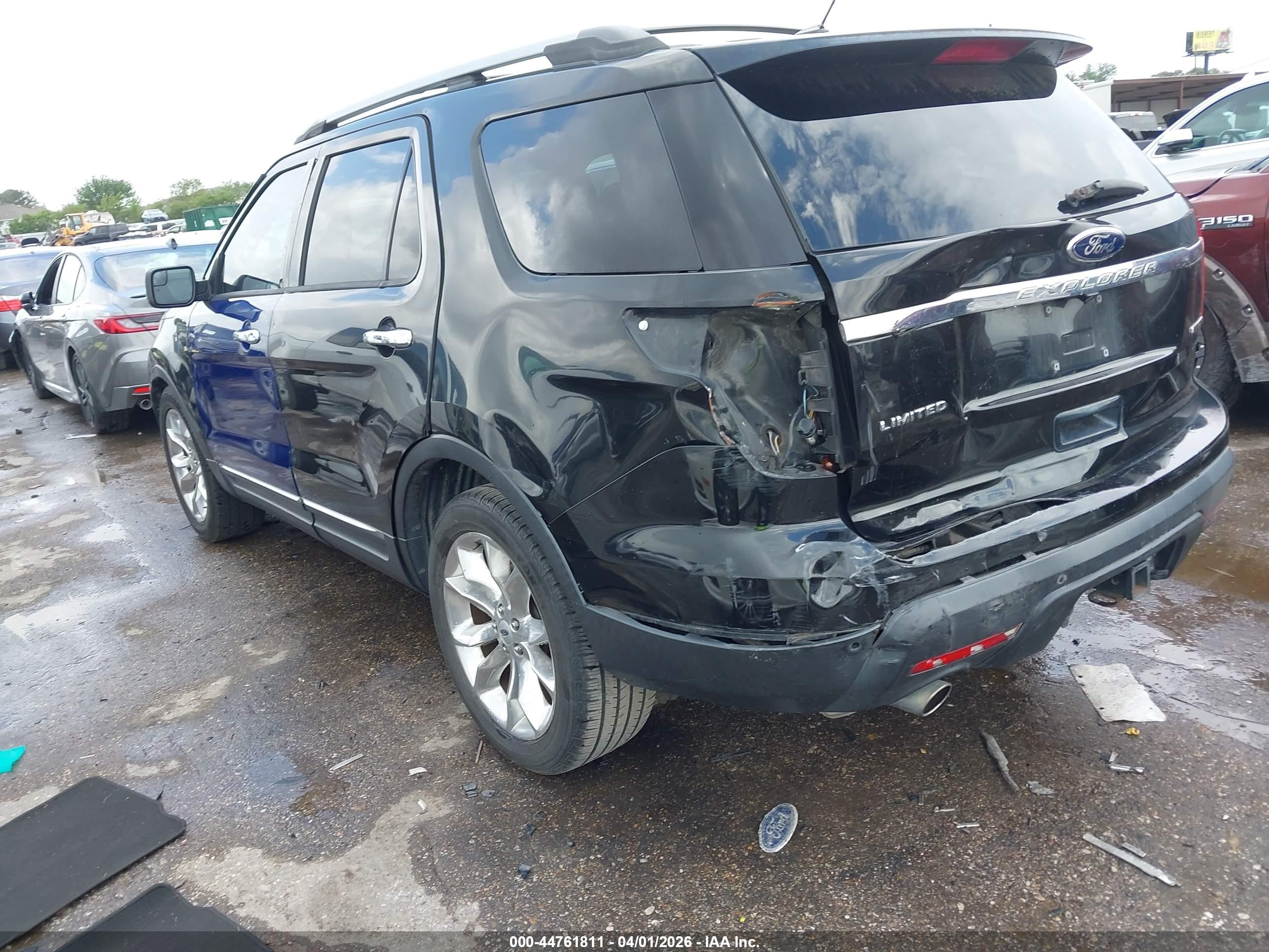 FORD EXPLORER image 3