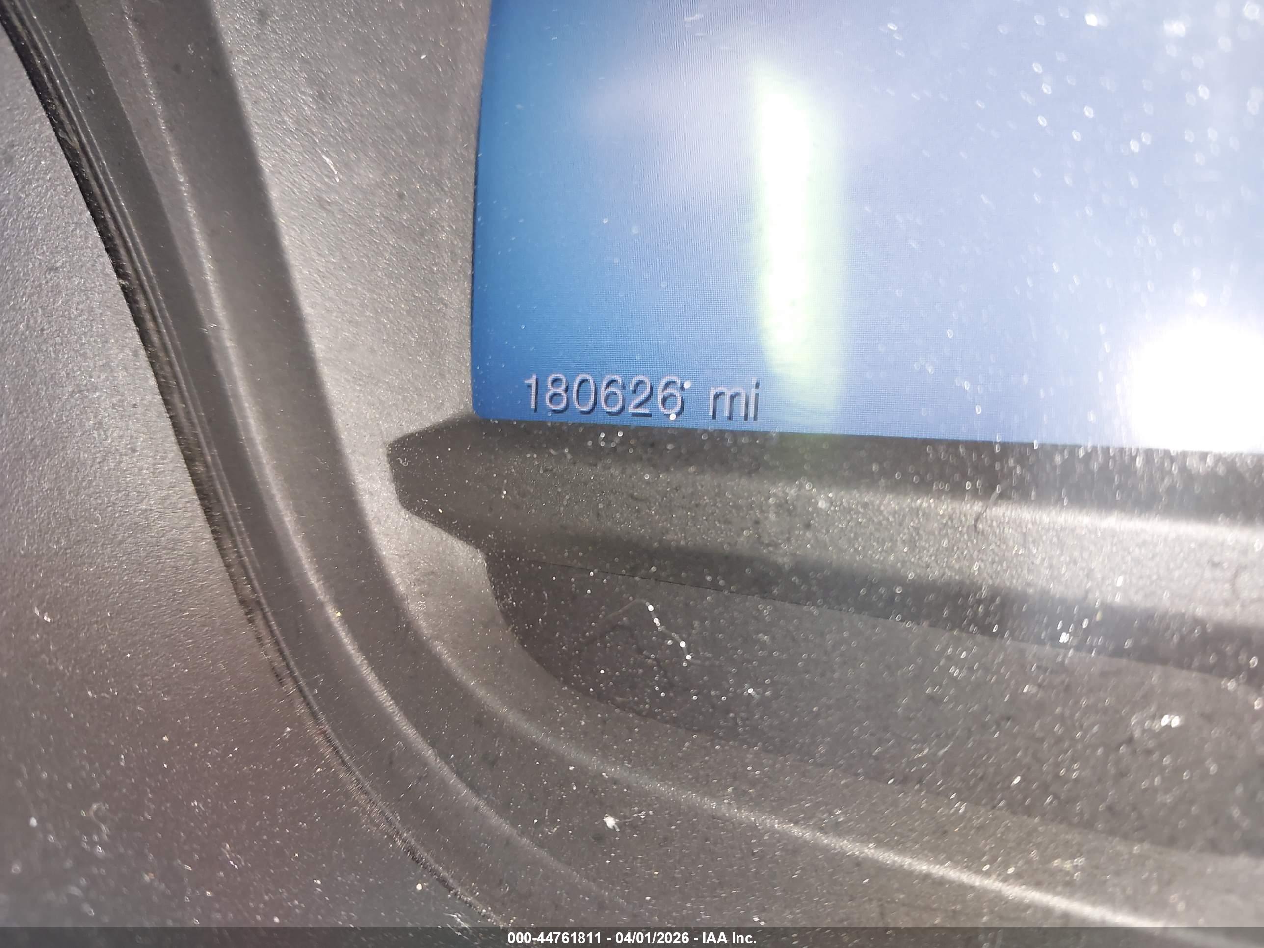 FORD EXPLORER image 7