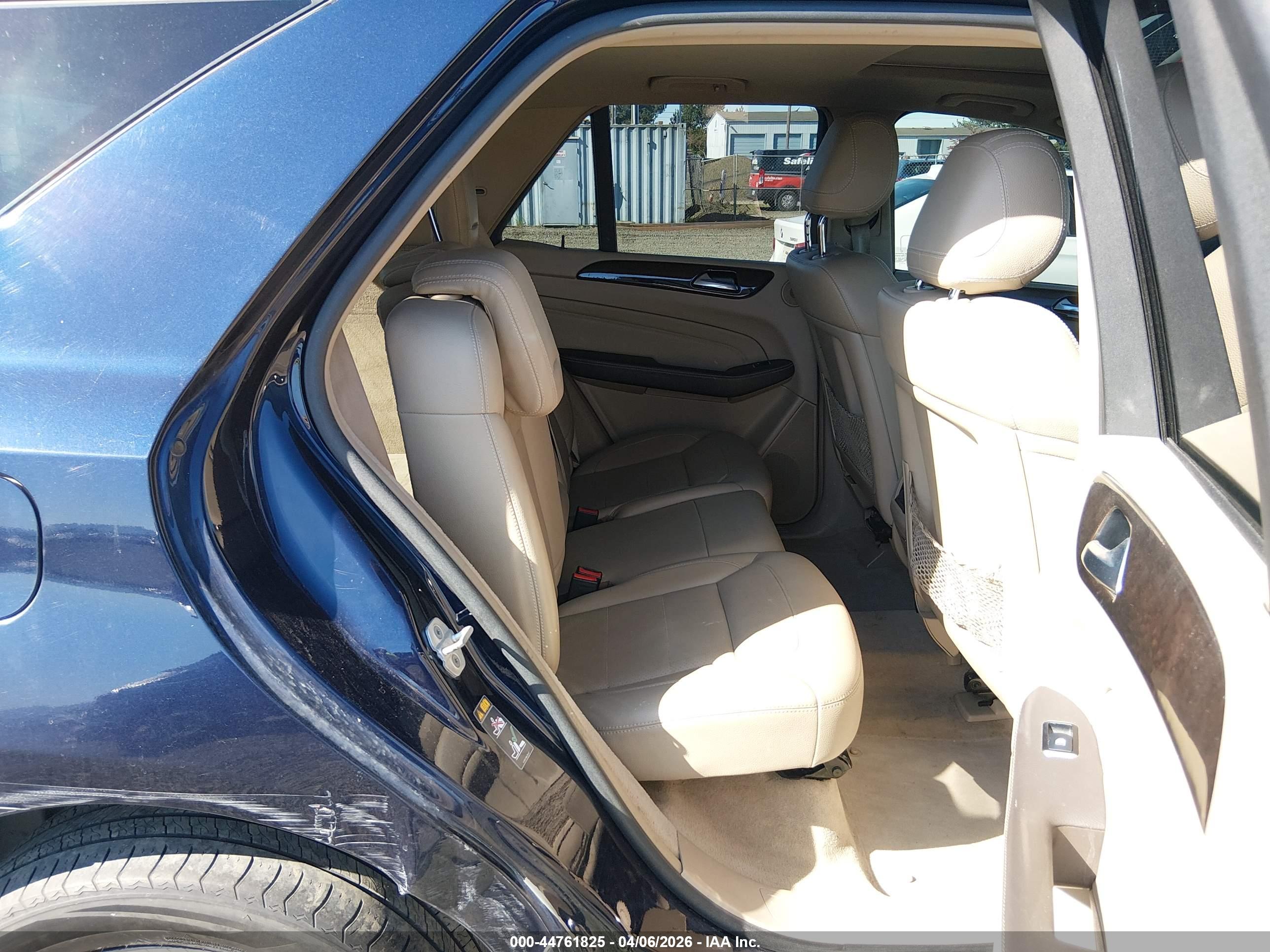 MERCEDES-BENZ ML image 8