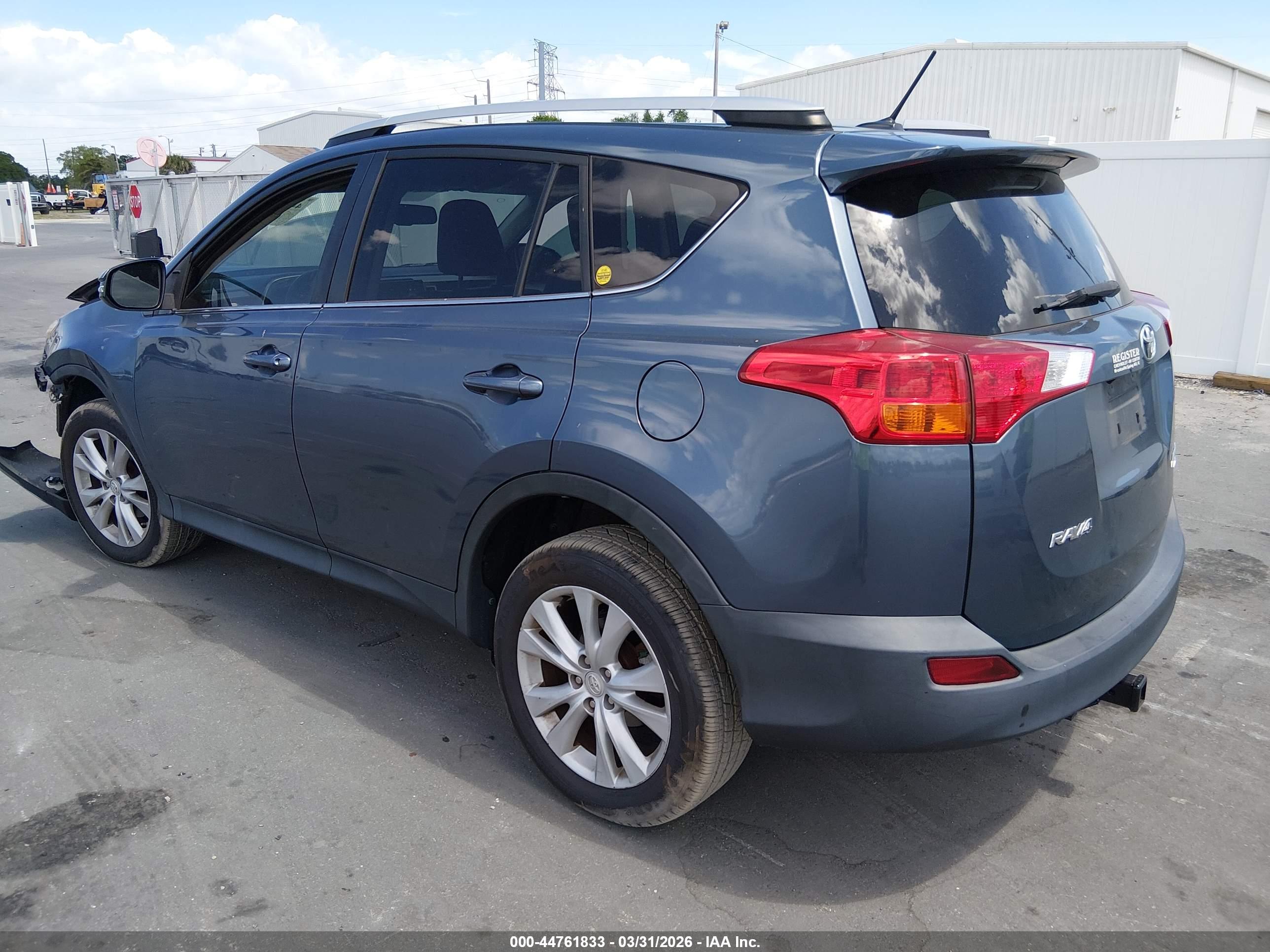 TOYOTA RAV4 image 3