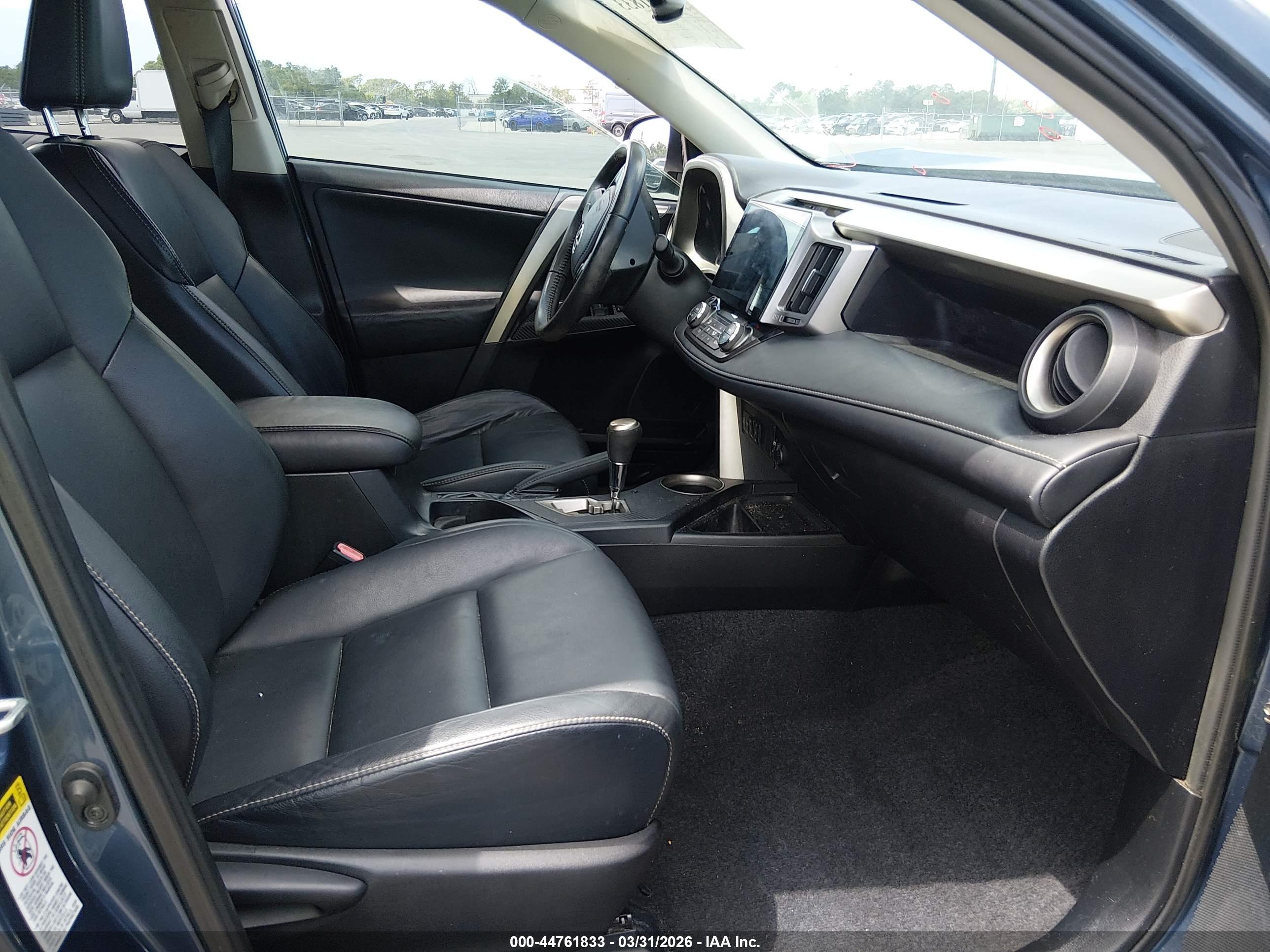TOYOTA RAV4 image 5