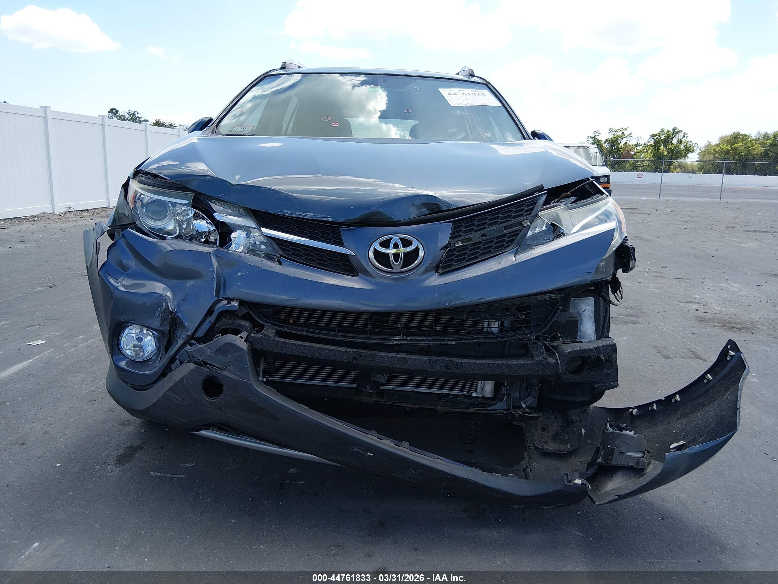 TOYOTA RAV4 image 6