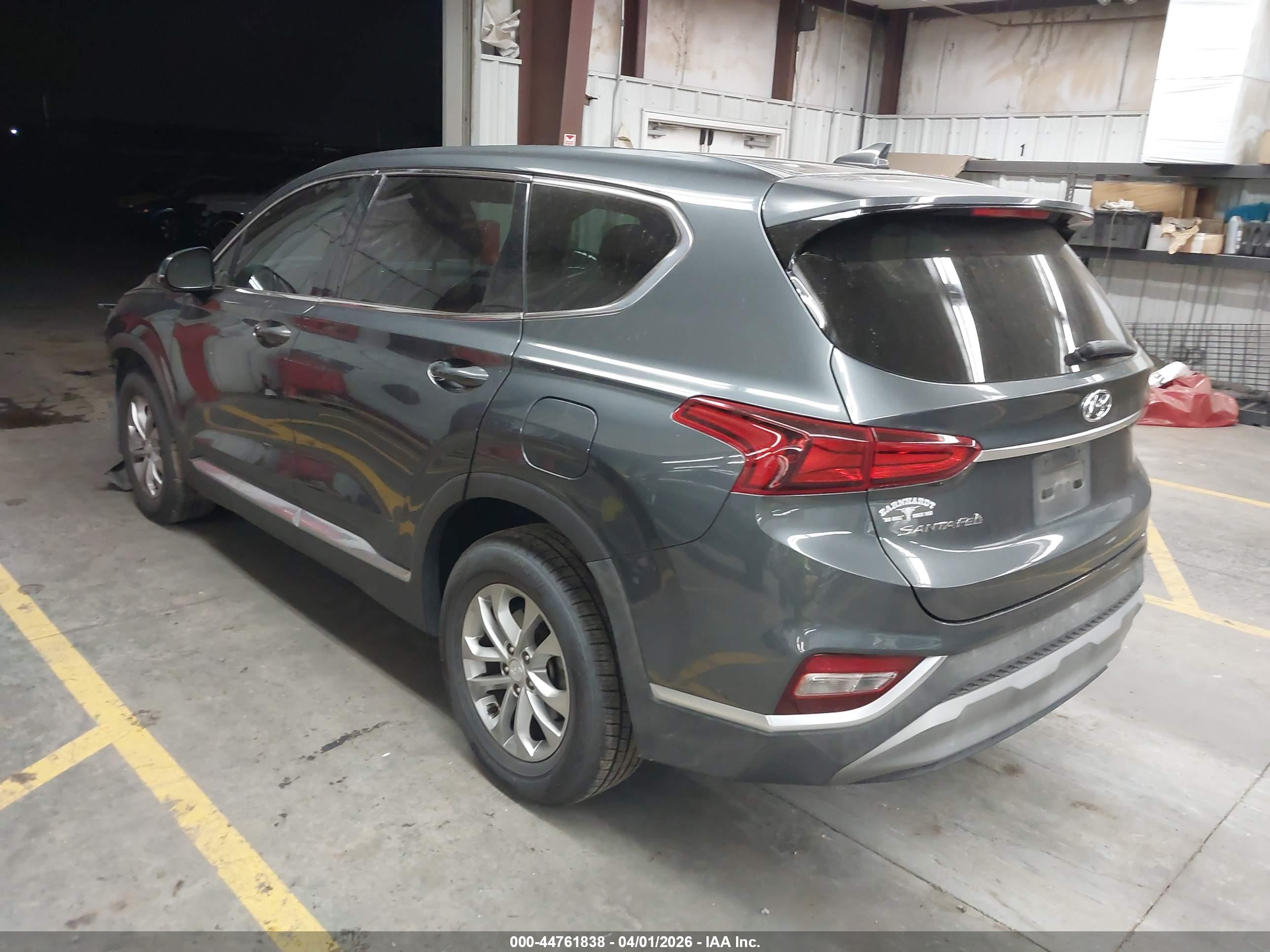 HYUNDAI SANTA image 3