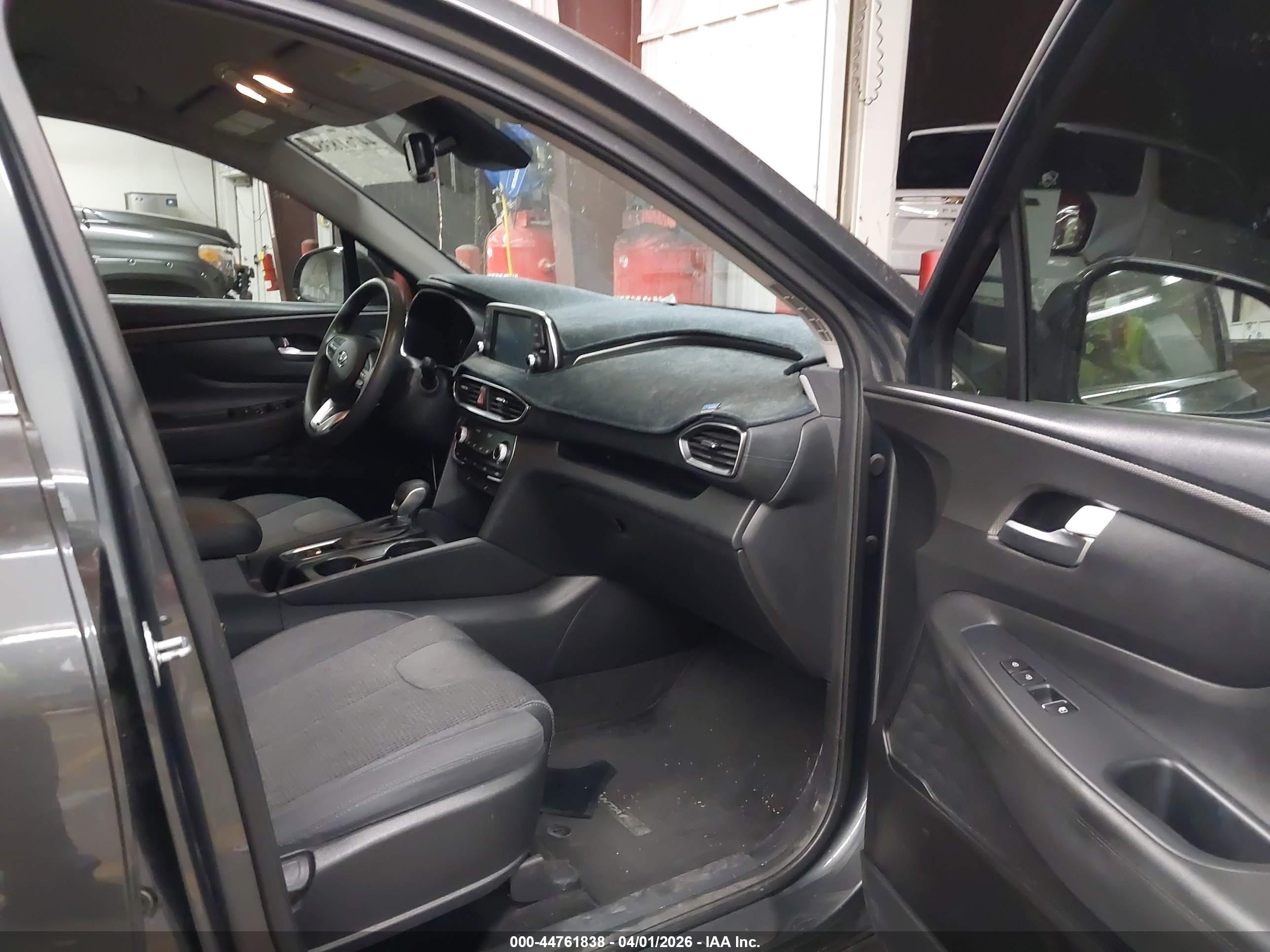 HYUNDAI SANTA image 5