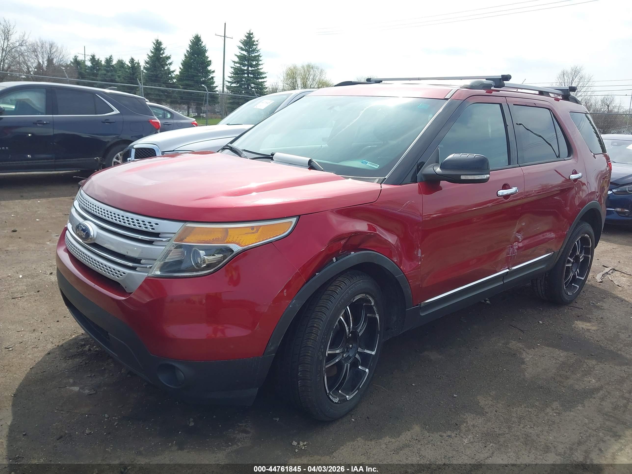 FORD EXPLORER image 2