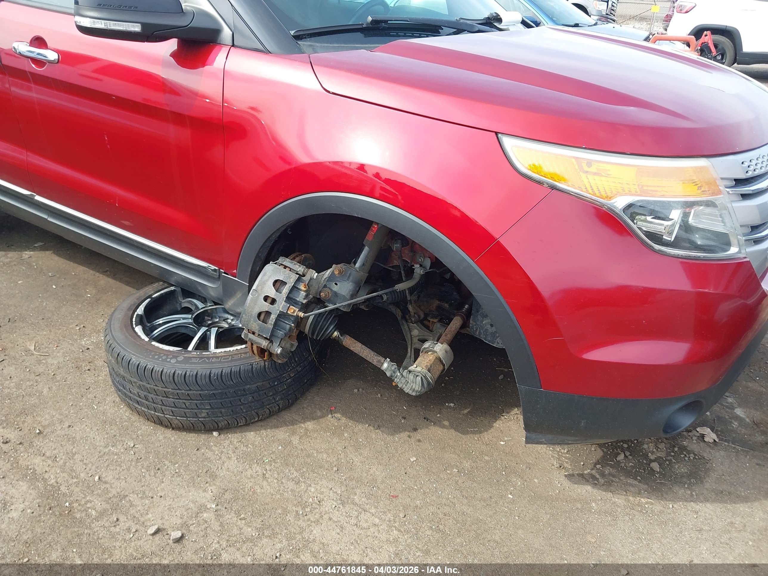 FORD EXPLORER image 6