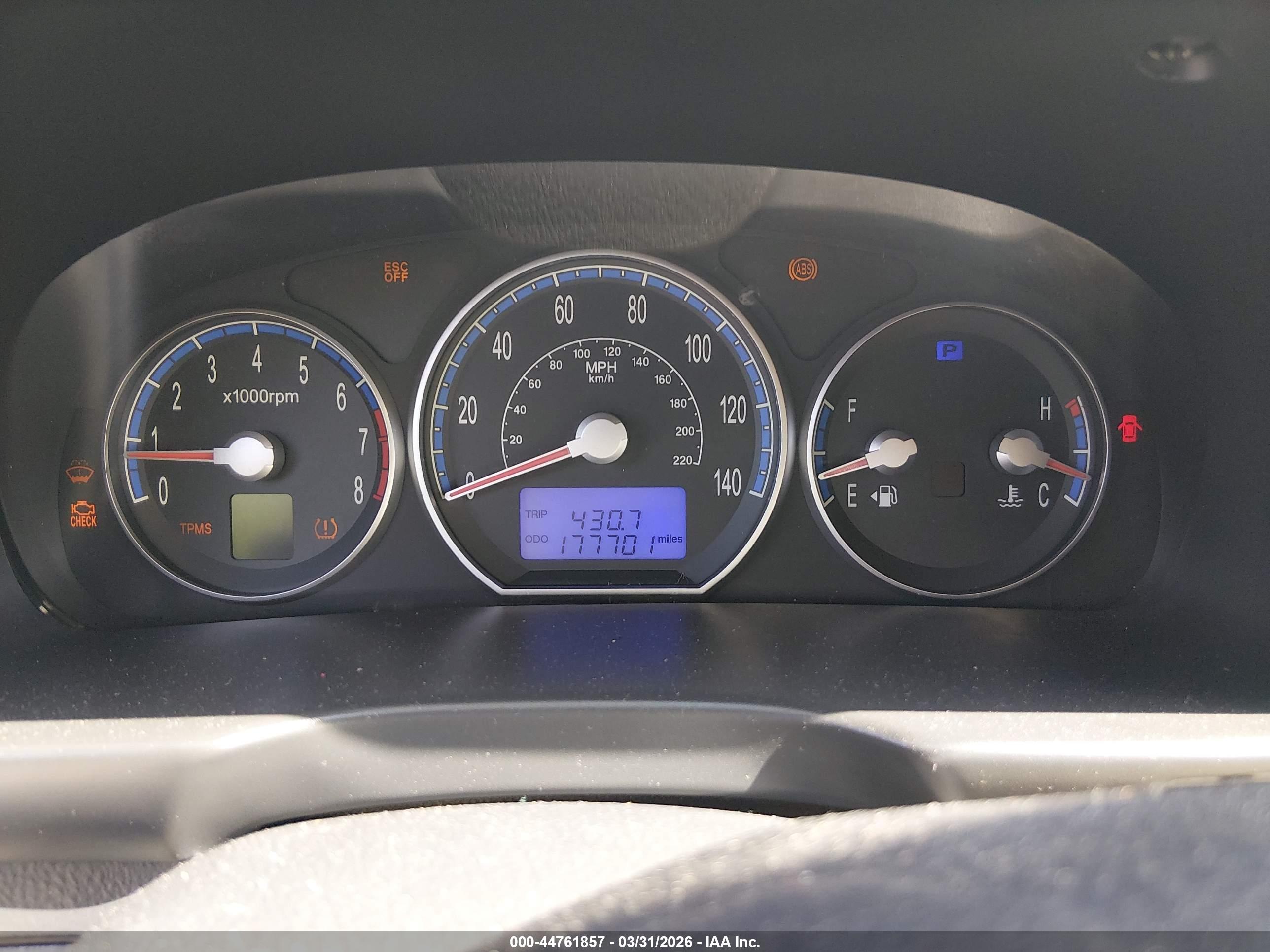 HYUNDAI SANTA image 7