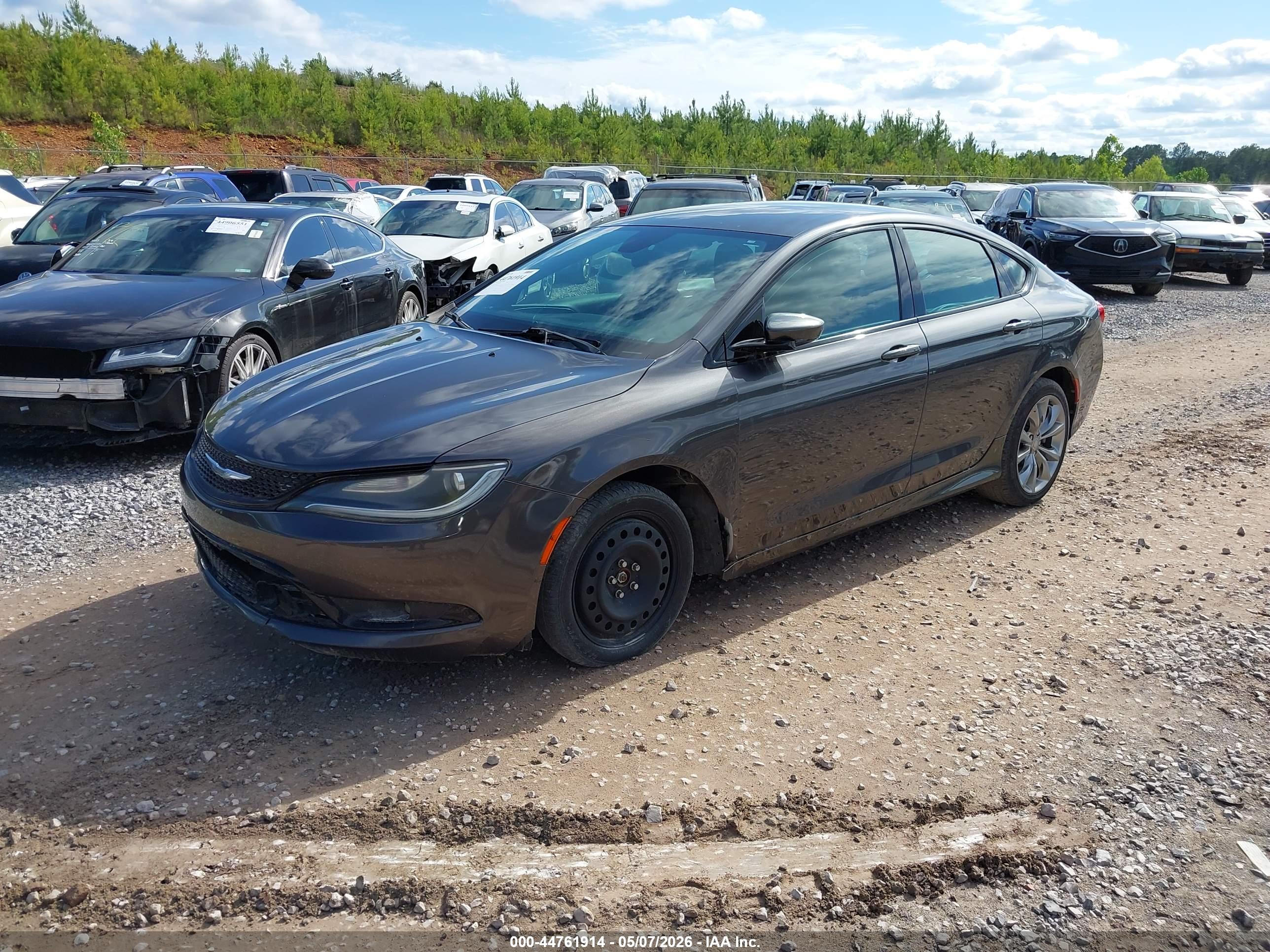 CHRYSLER 200 image 2
