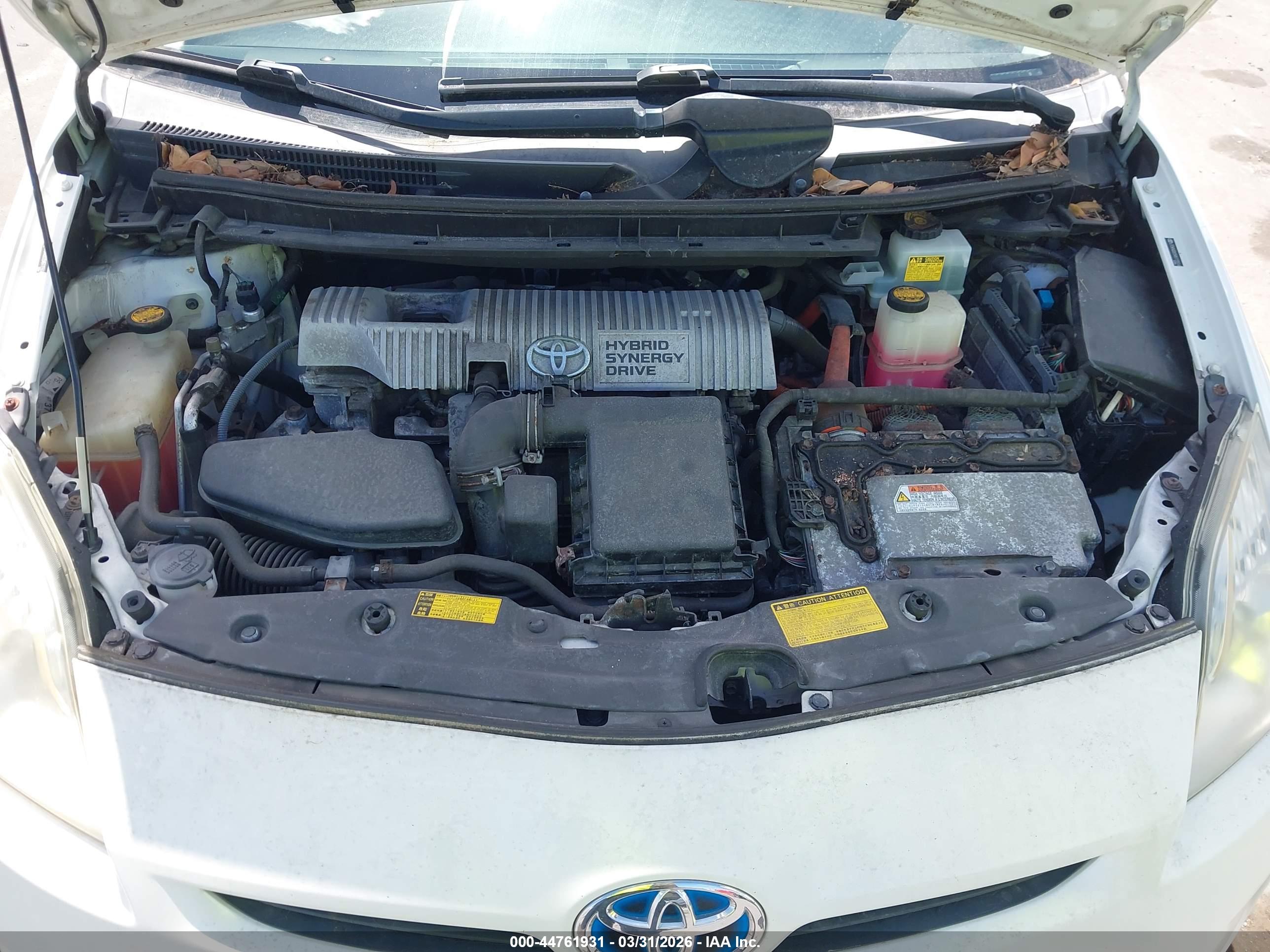 TOYOTA PRIUS image 10