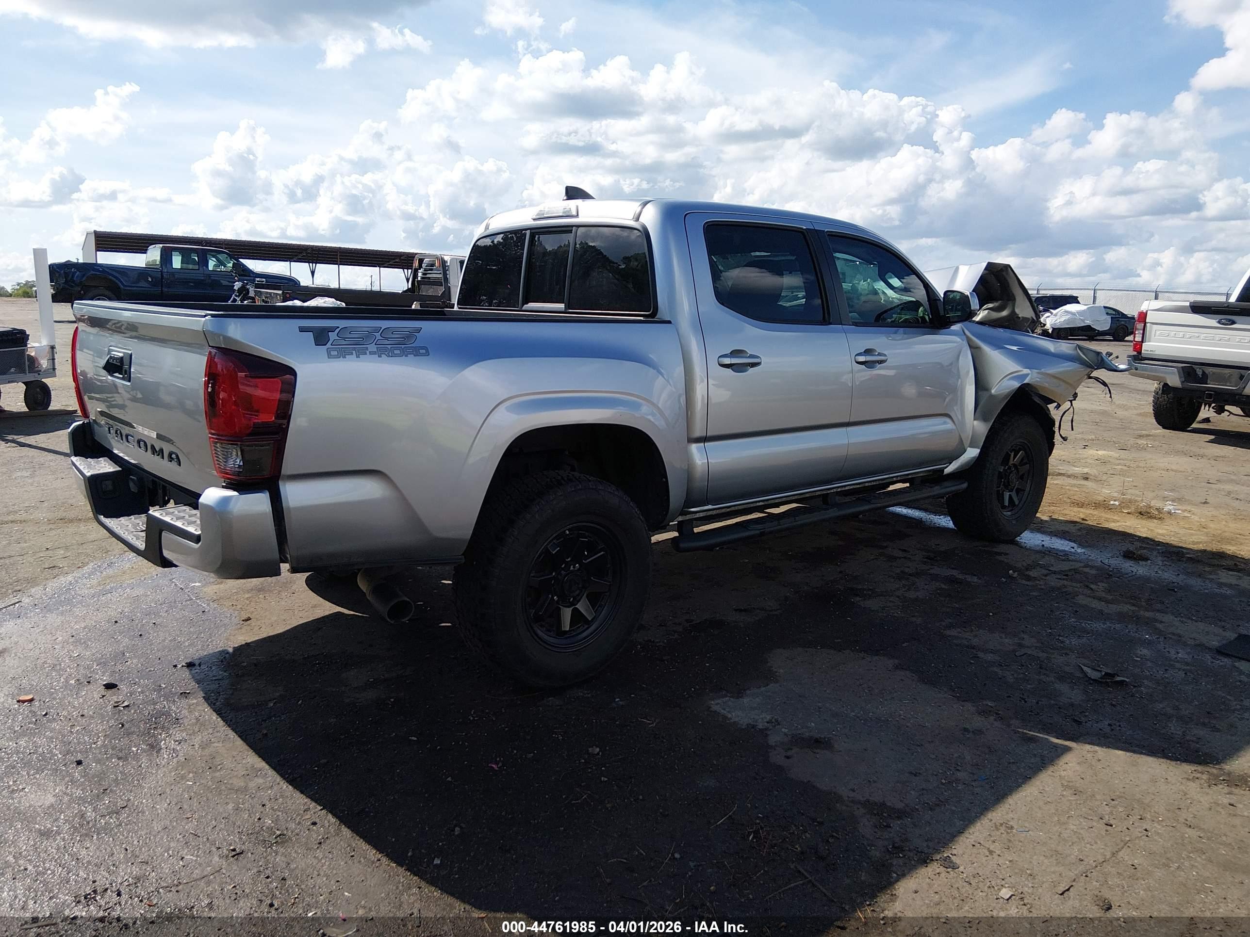 TOYOTA TACOMA image 4