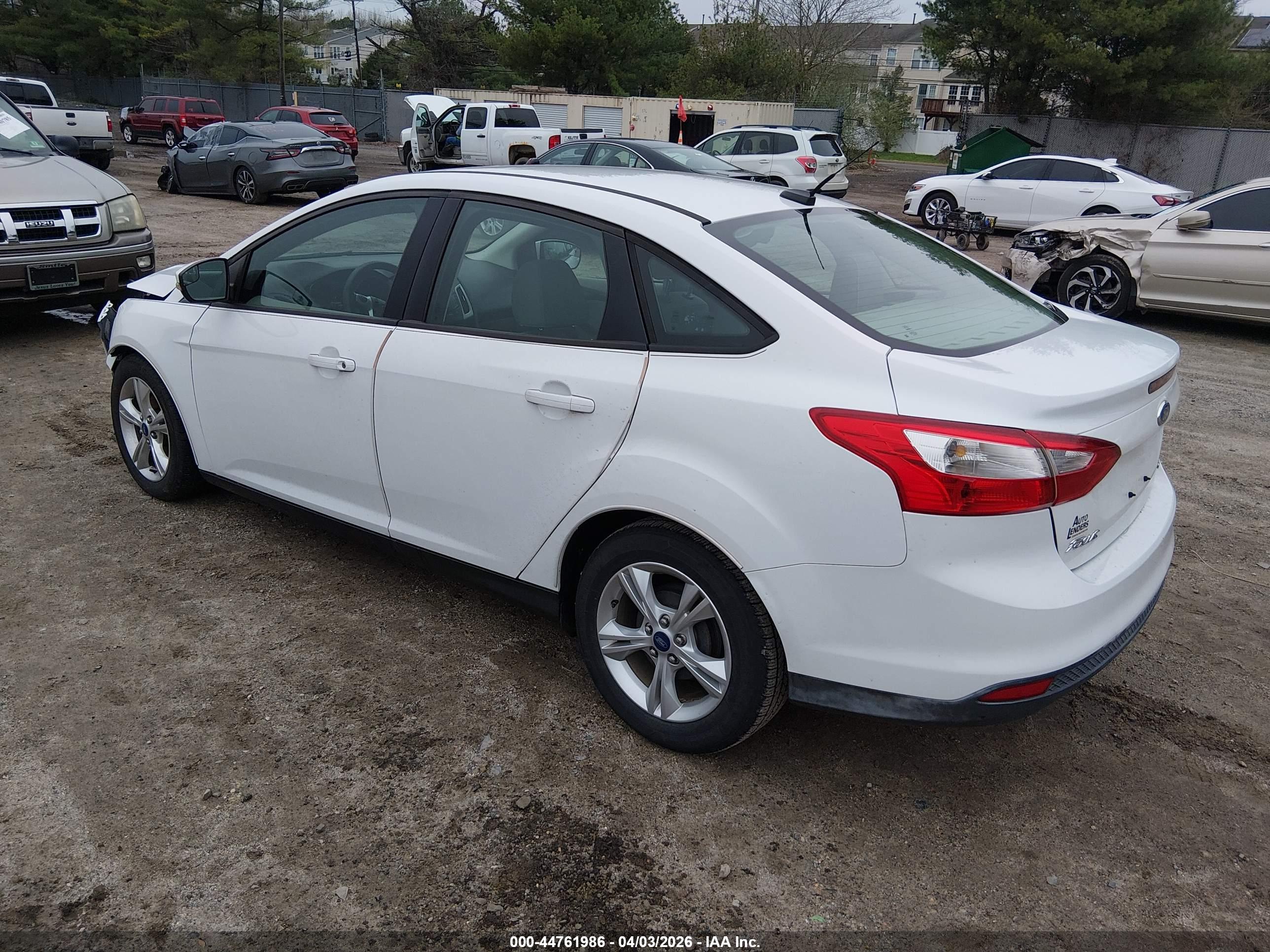 FORD FOCUS image 3