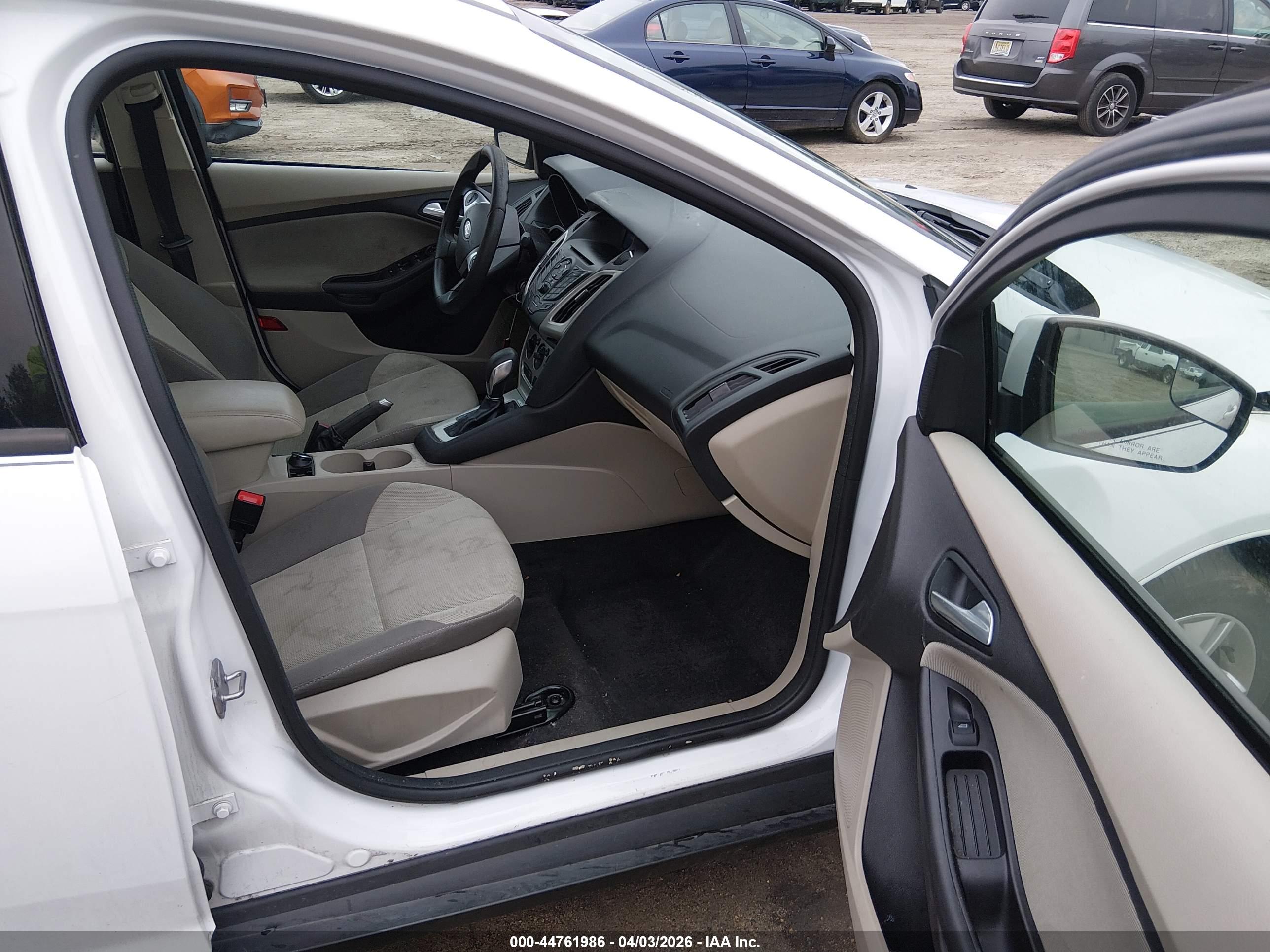 FORD FOCUS image 5