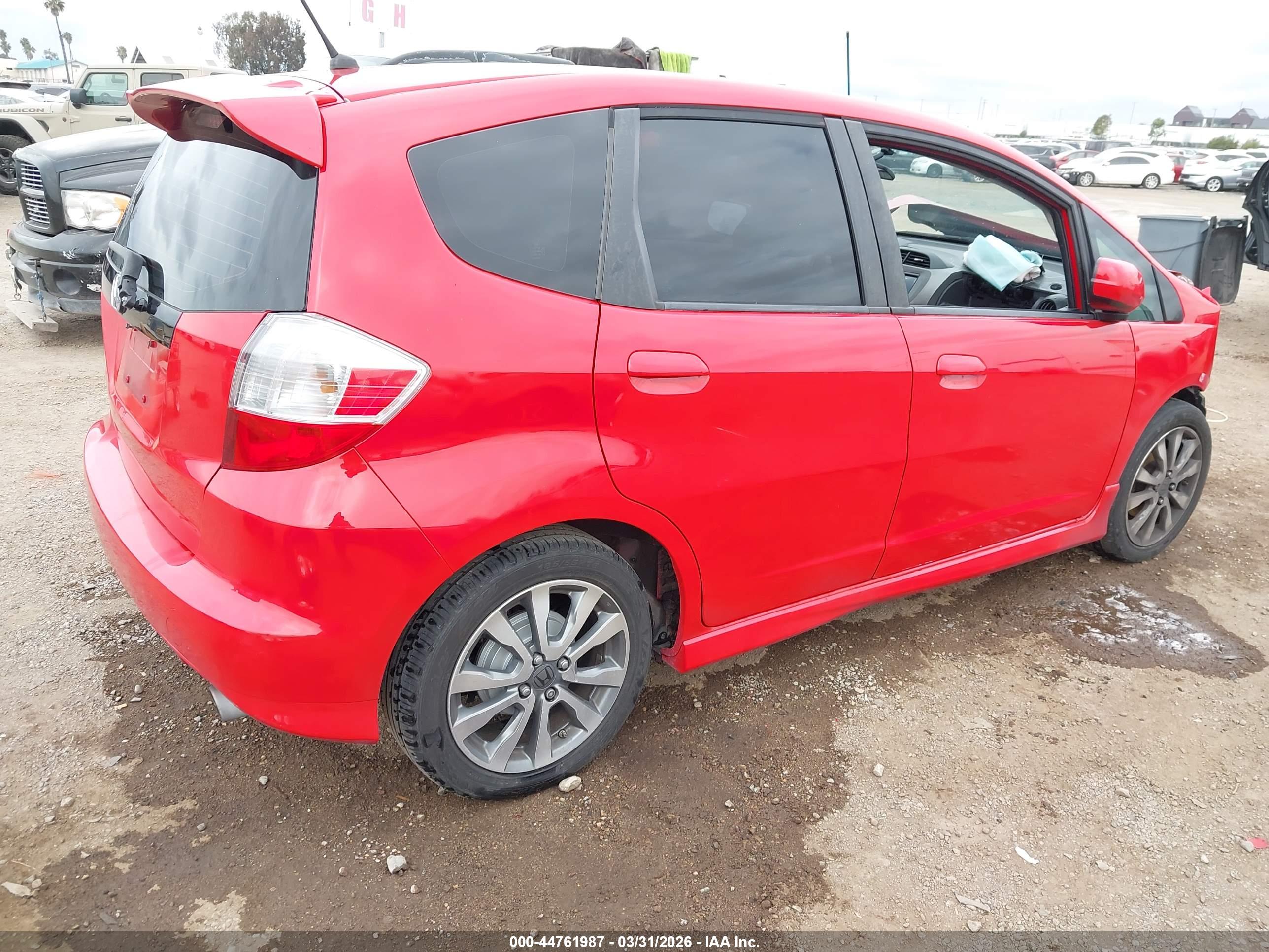 HONDA FIT image 4
