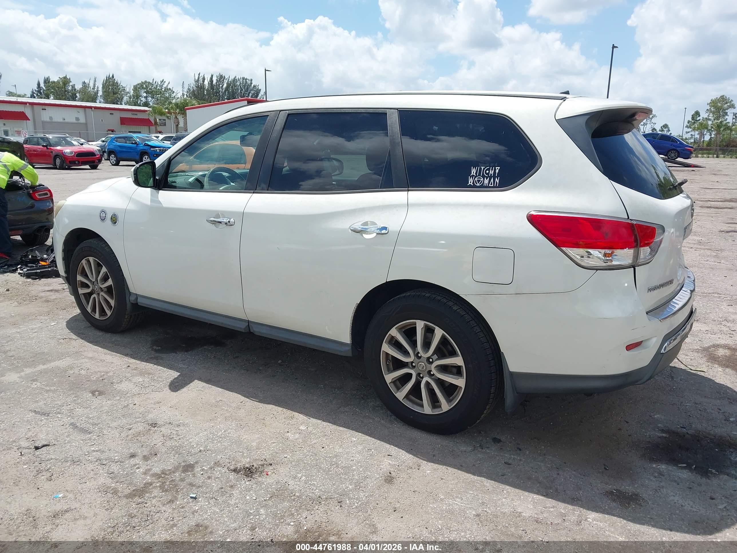 NISSAN PATHFINDER image 3