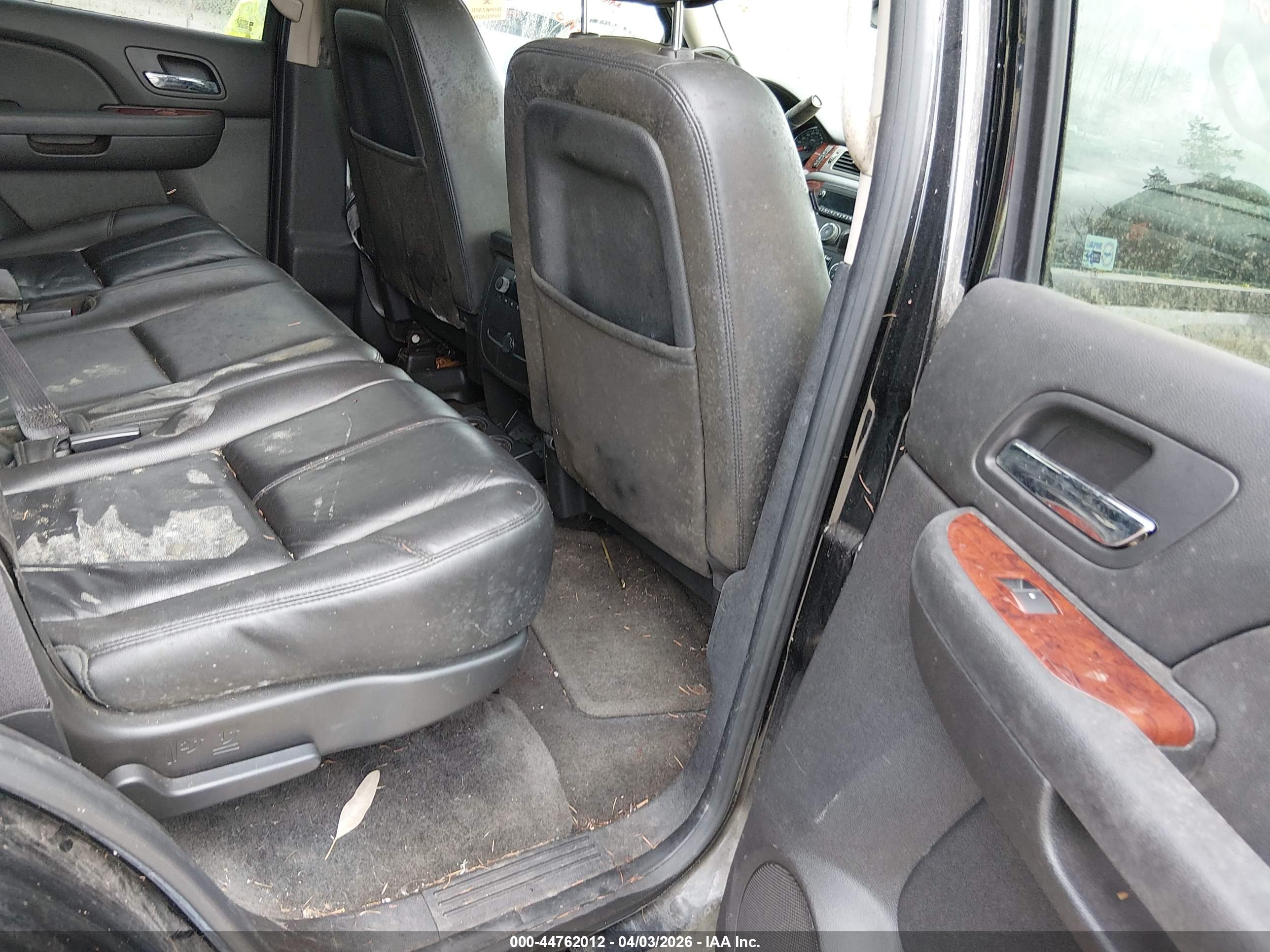 CHEVROLET TAHOE image 8