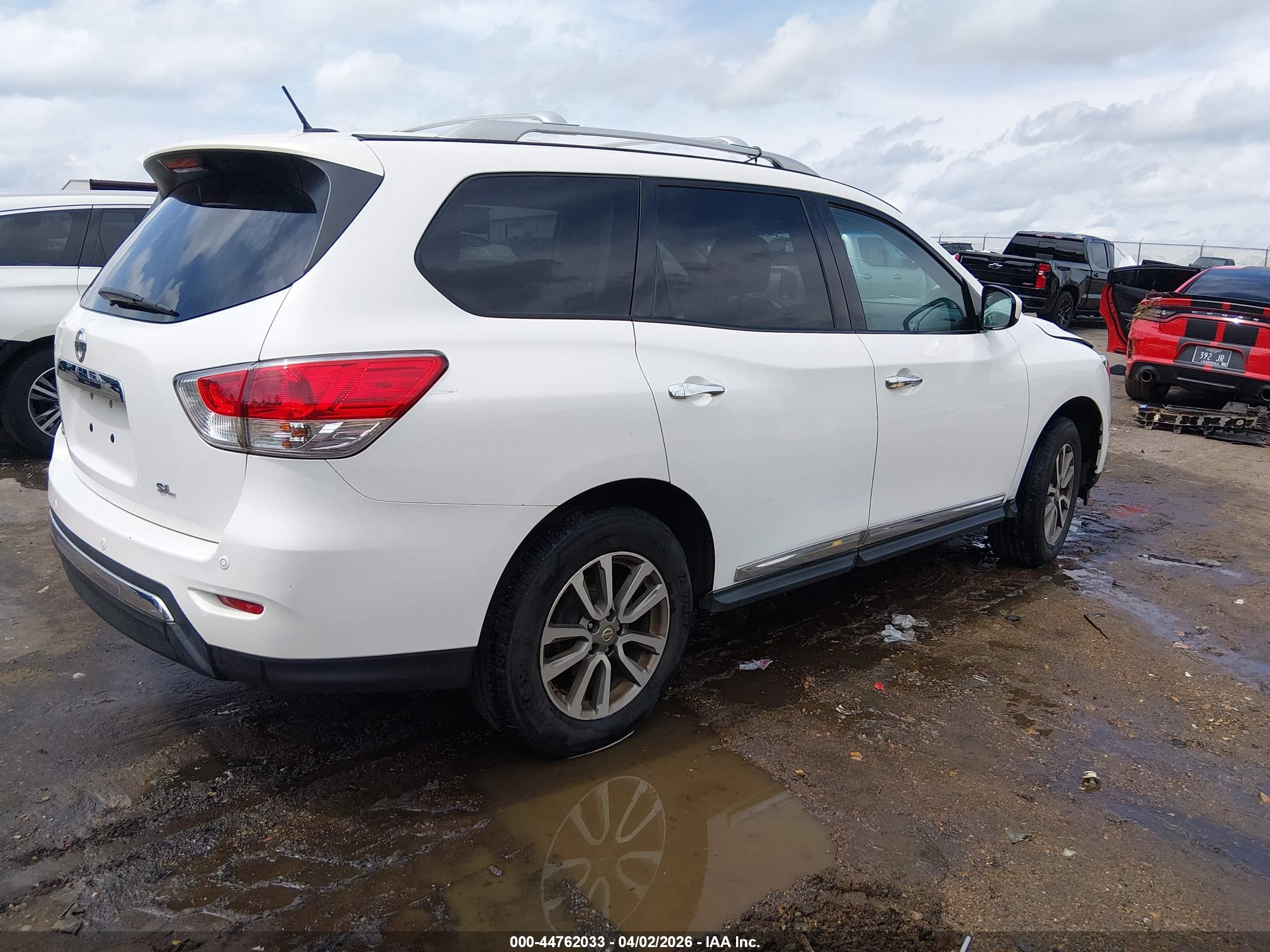NISSAN PATHFINDER image 4