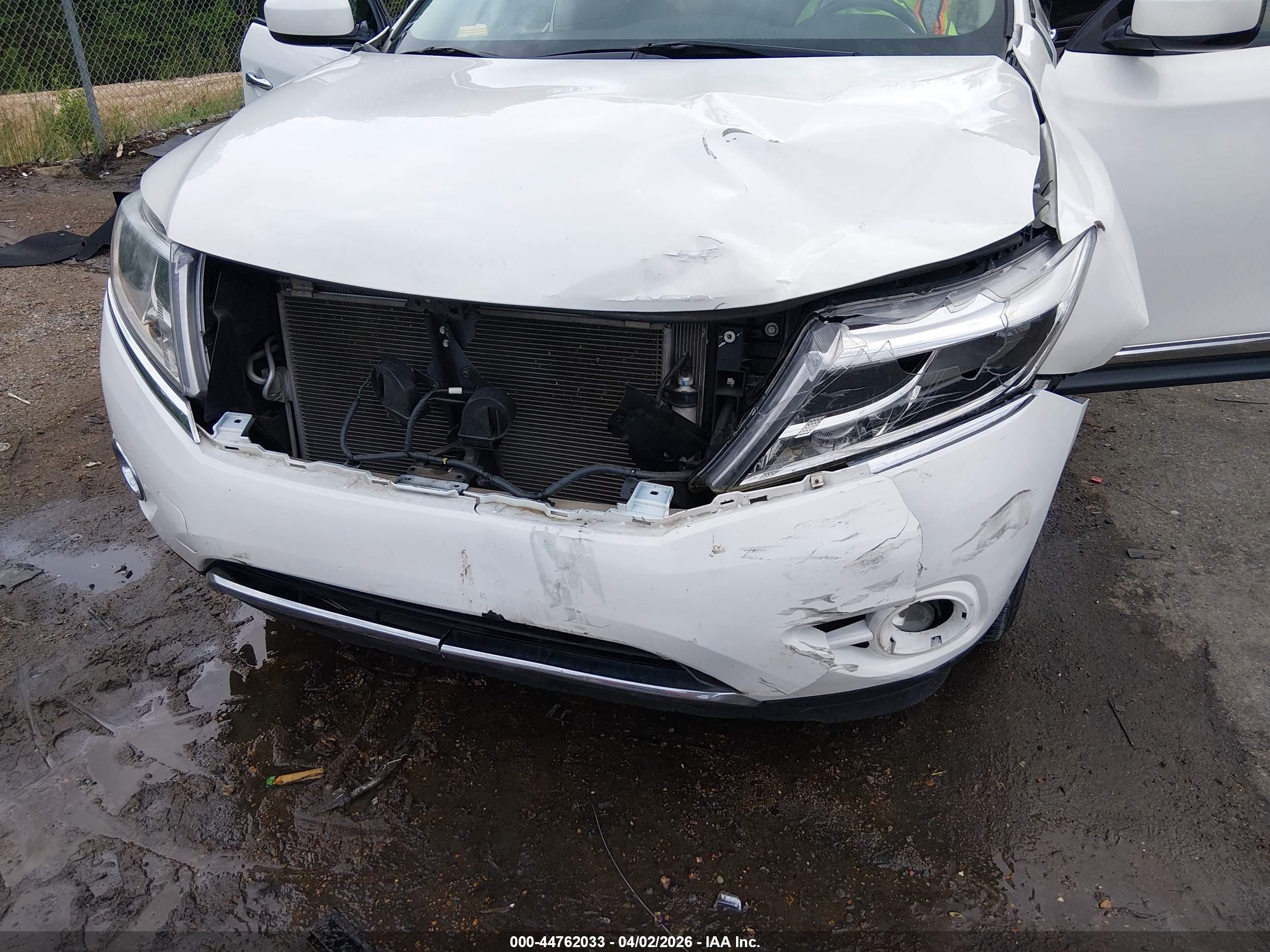 NISSAN PATHFINDER image 6