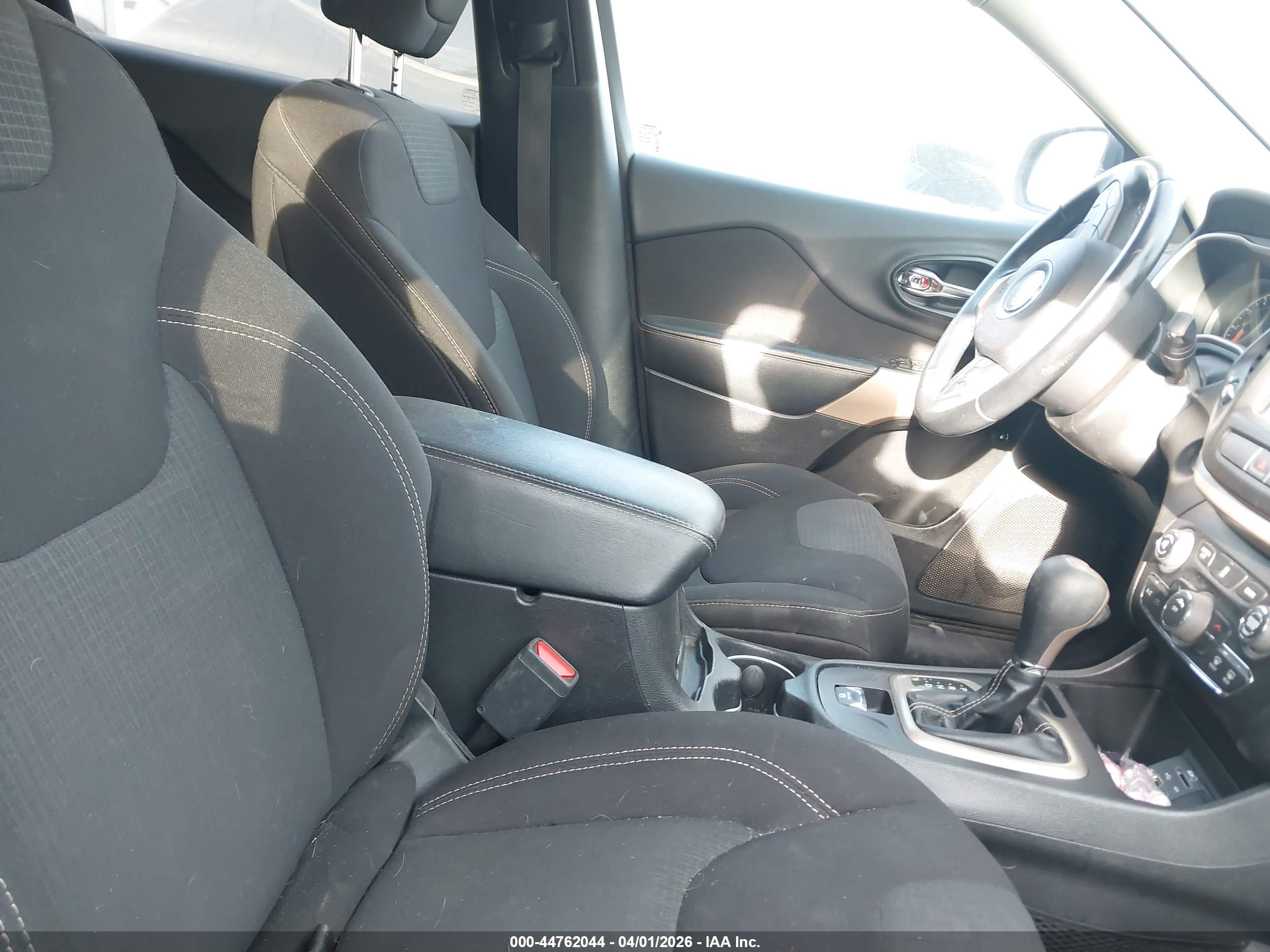 JEEP CHEROKEE image 5