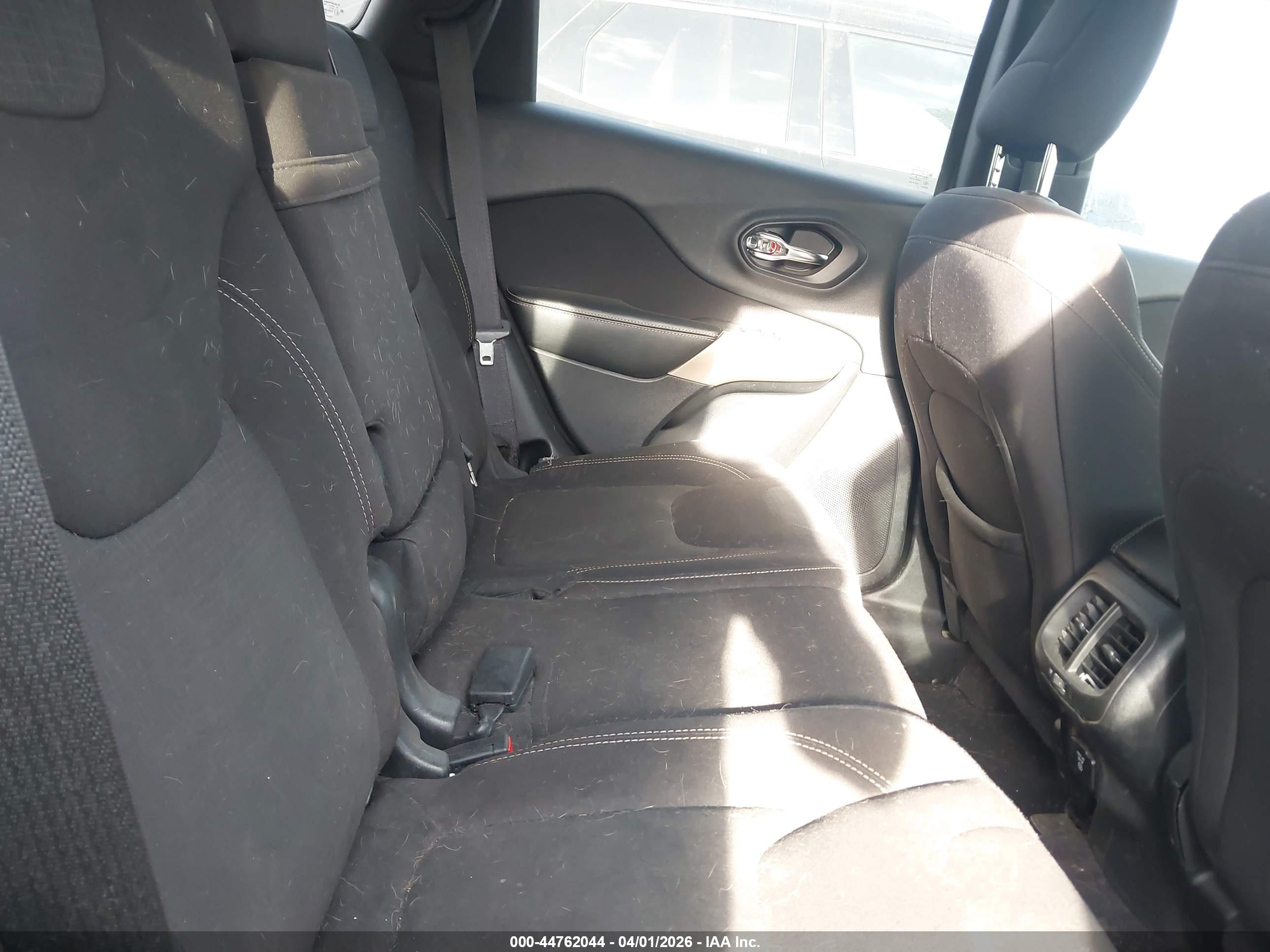 JEEP CHEROKEE image 8
